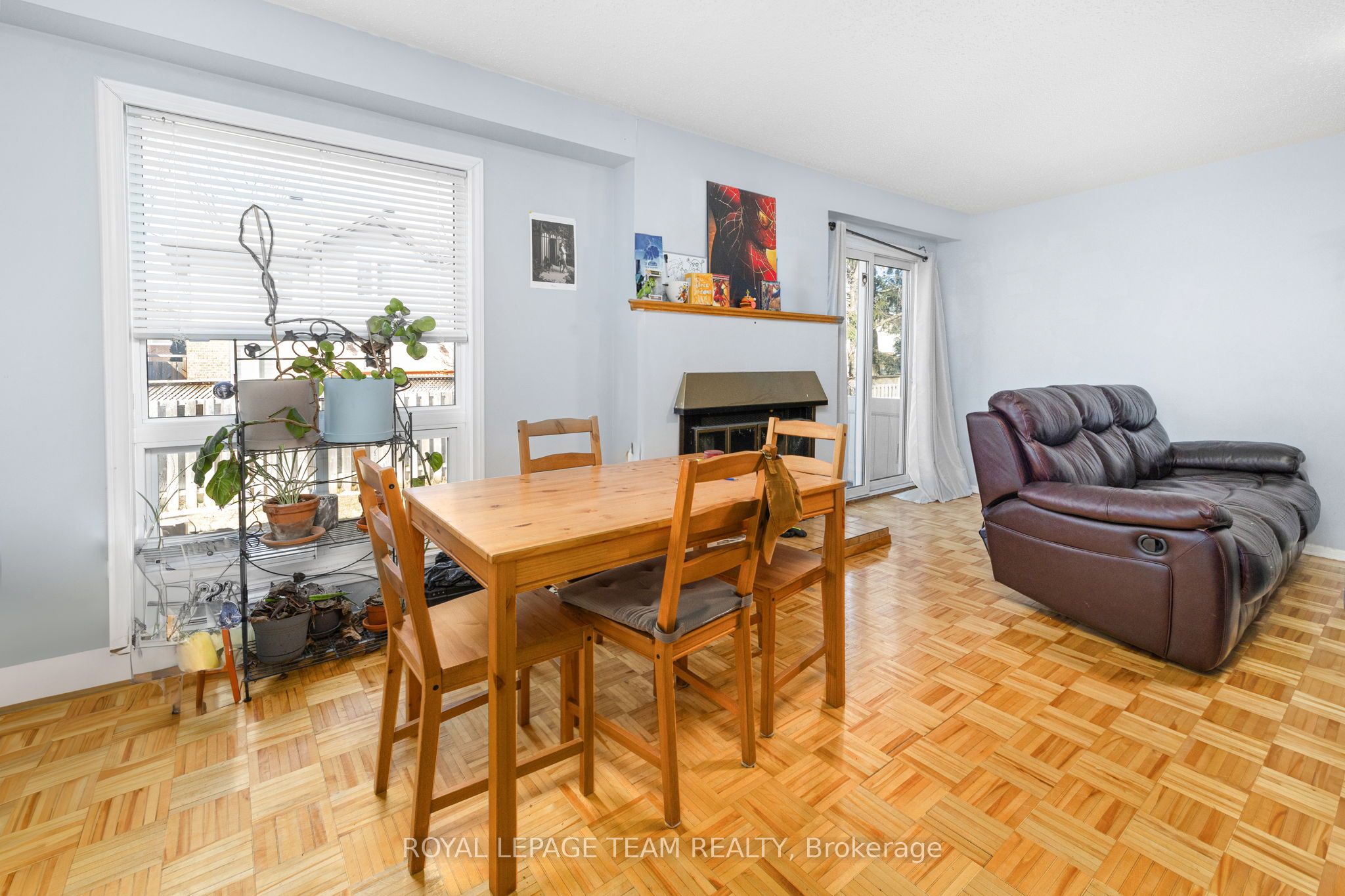 10 Millrise Lane E Property Photo 8