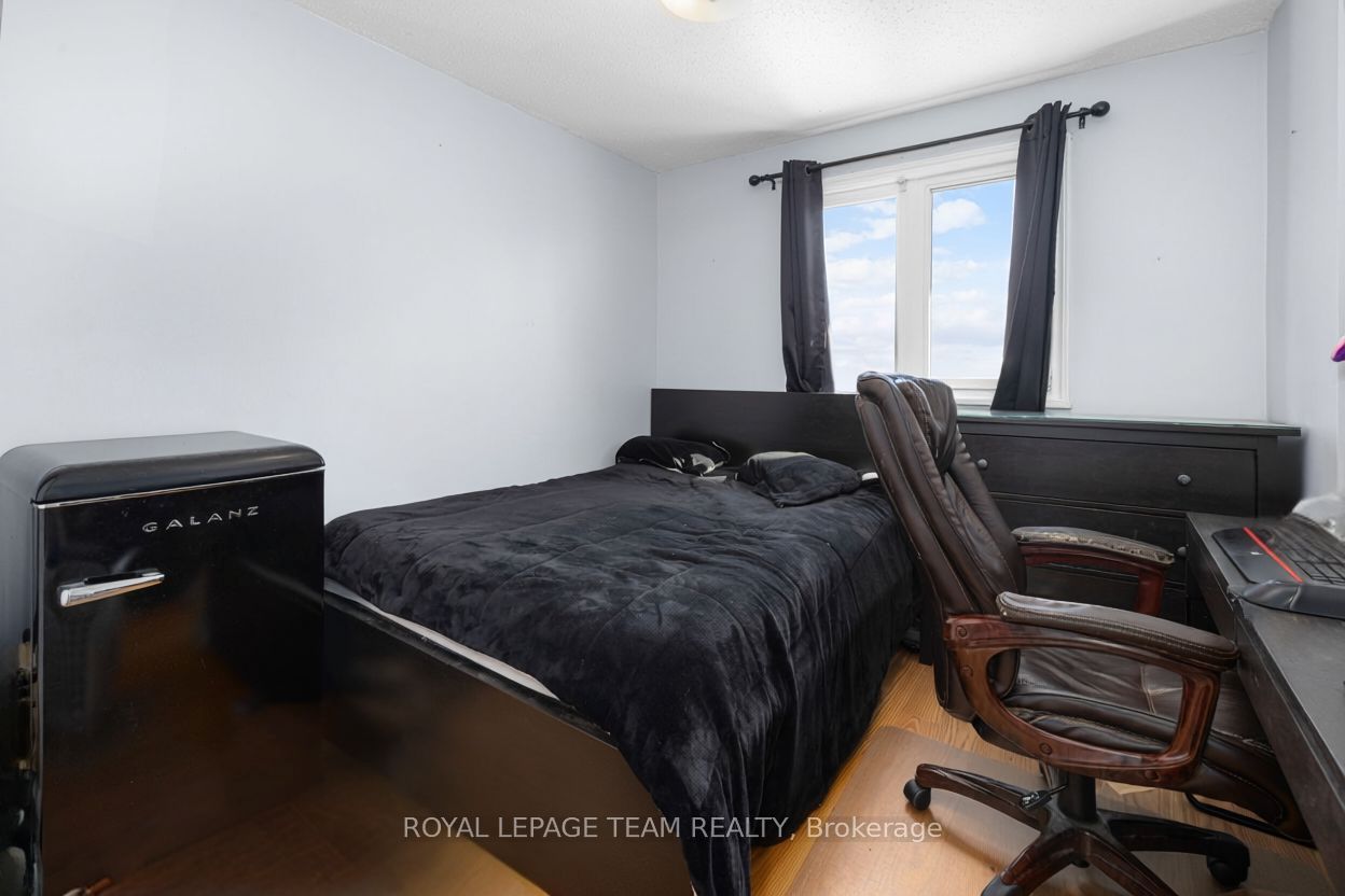 10 Millrise Lane E Property Photo 15