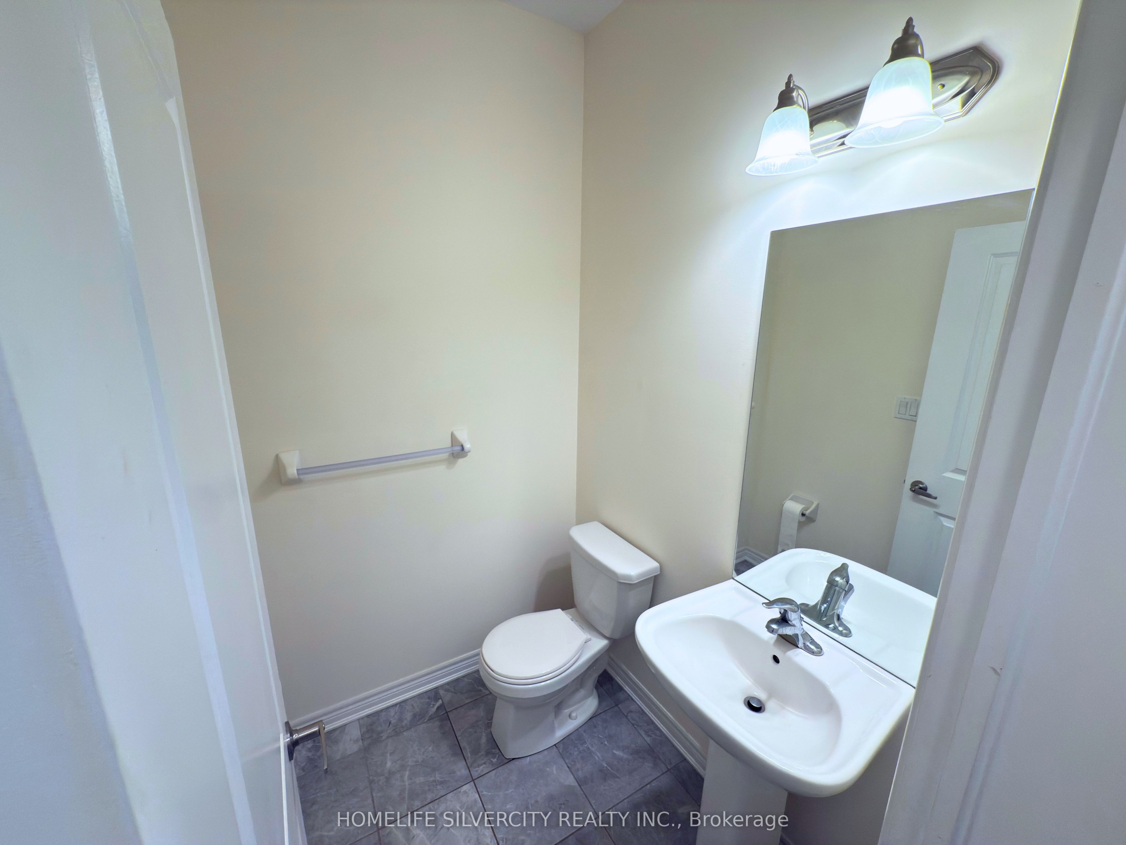 35 Sparkle Drive Property Photo 5