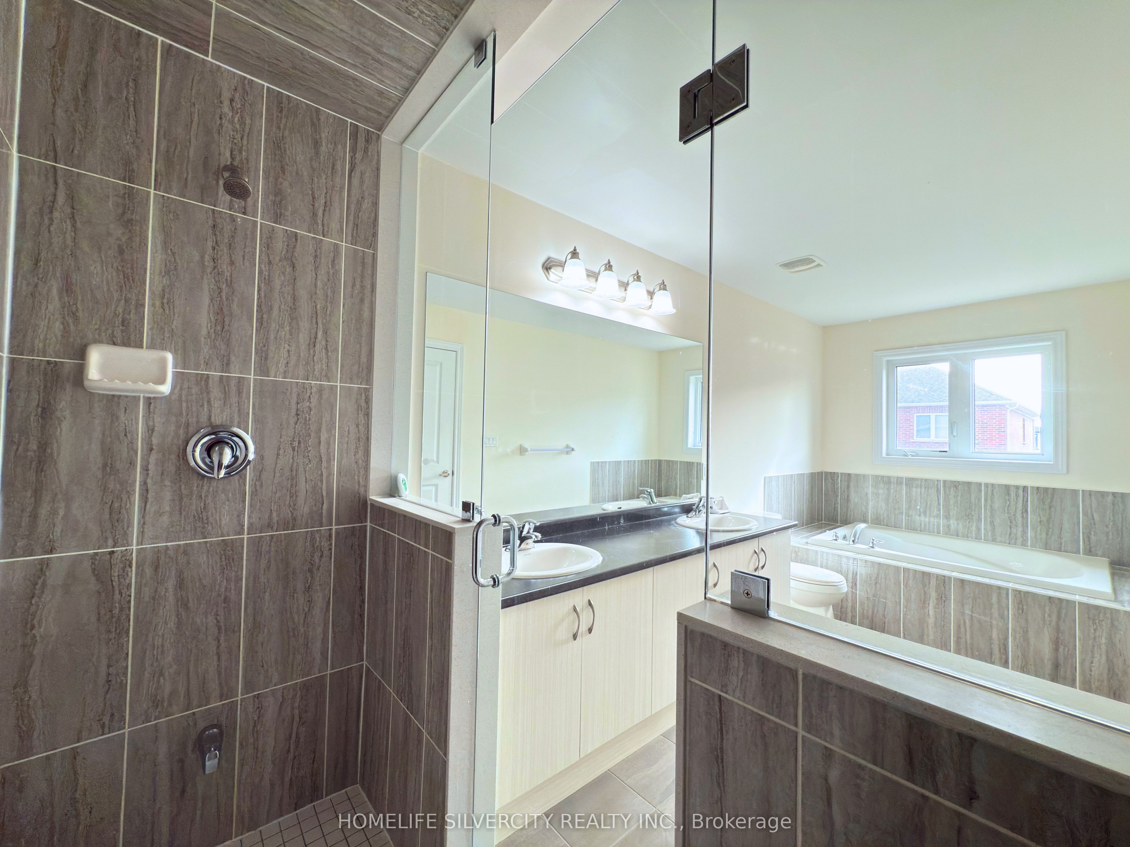 35 Sparkle Drive Property Photo 16