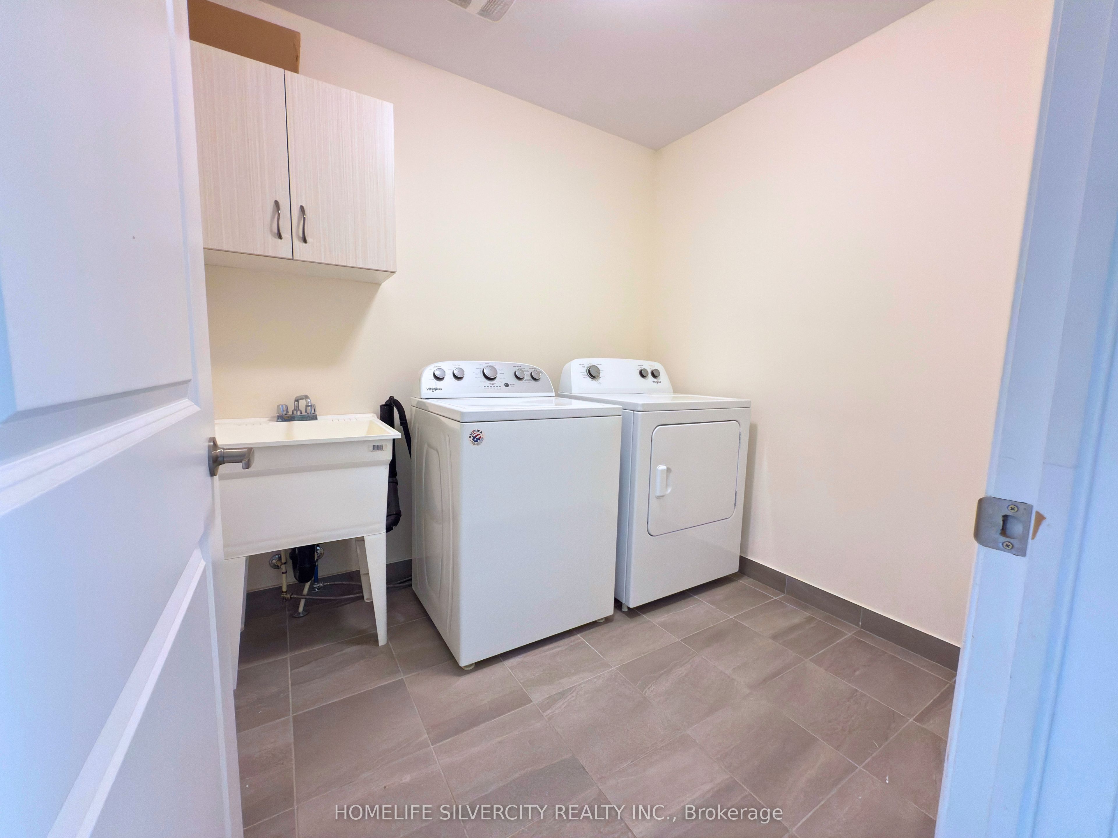 35 Sparkle Drive Property Photo 17