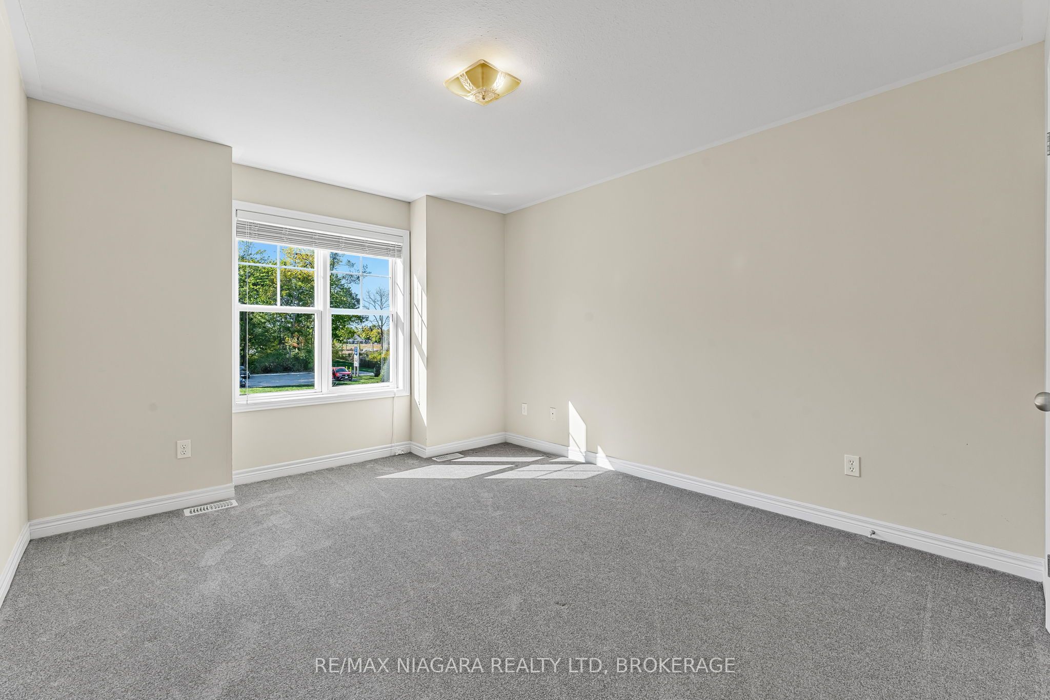 750 Lakeshore Road Property Photo 19