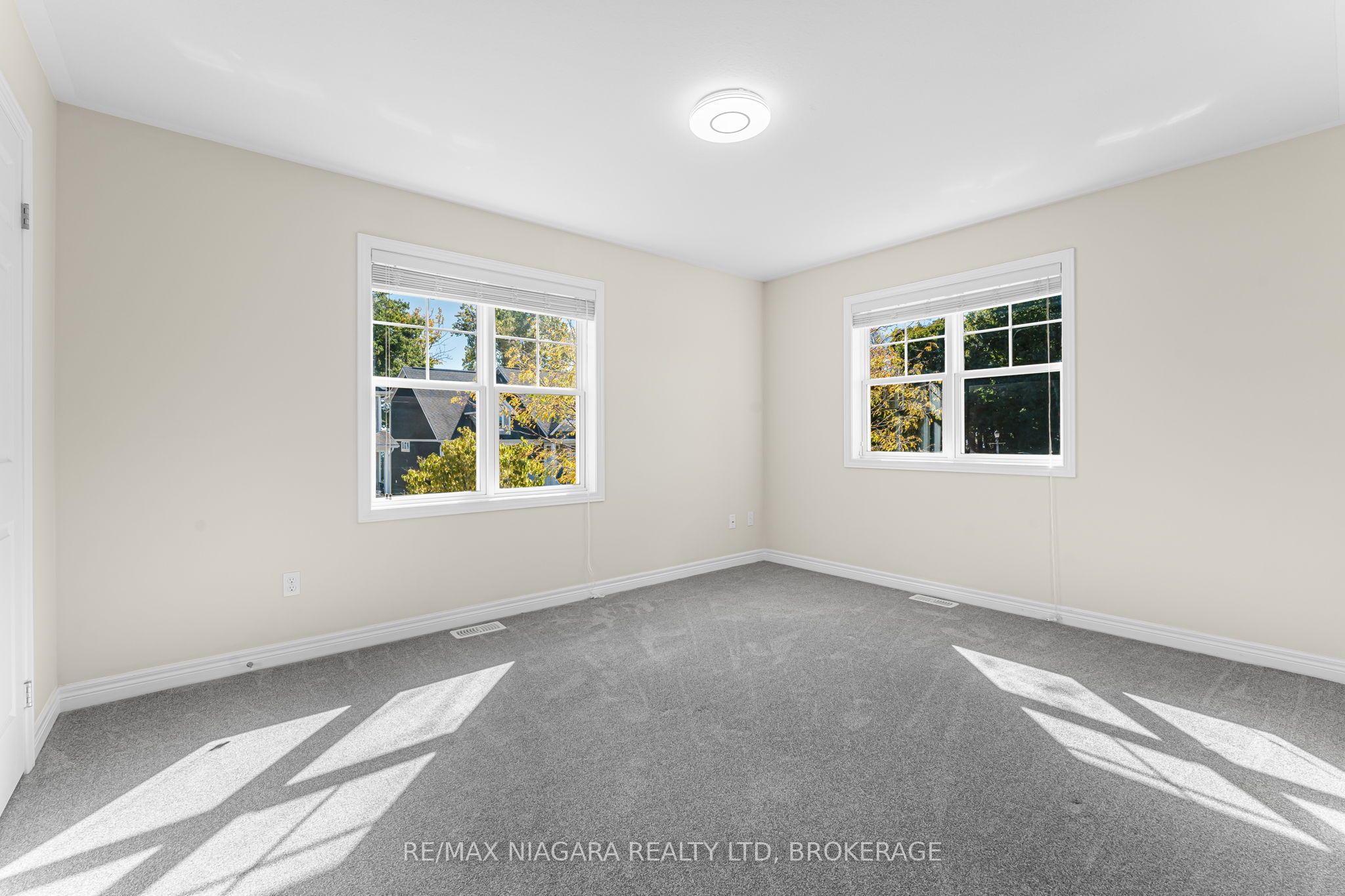 750 Lakeshore Road Property Photo 21