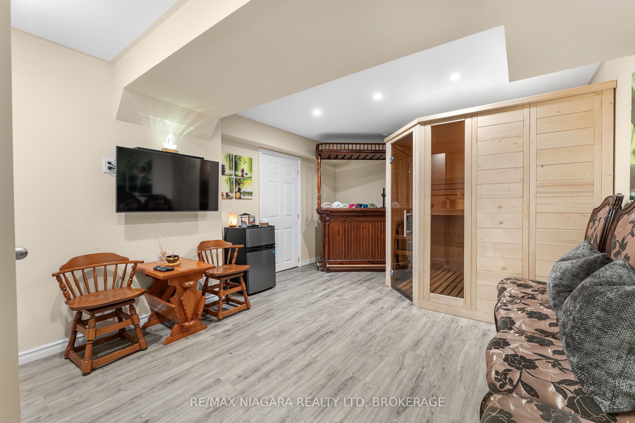 750 Lakeshore Road Property Photo 25