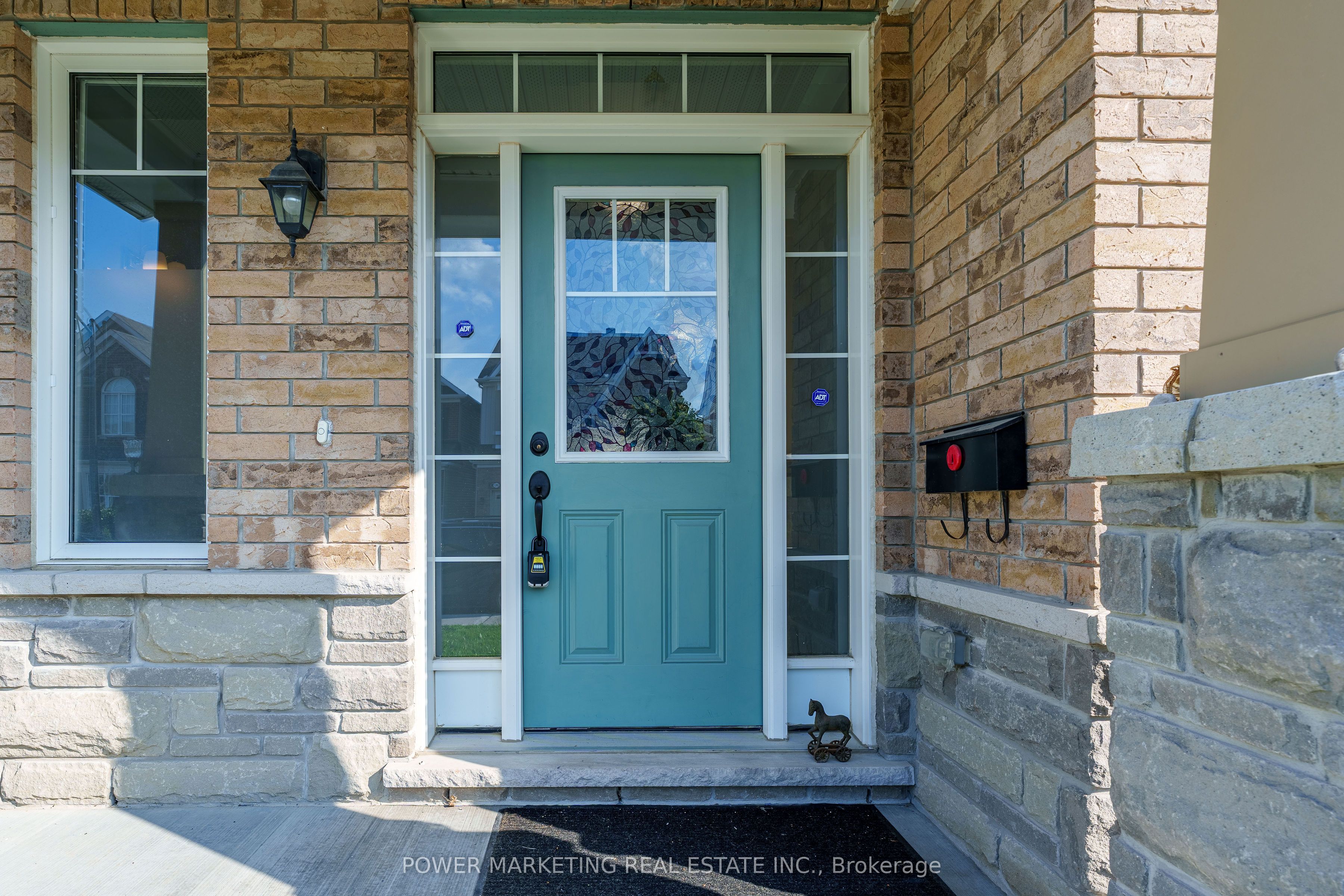 241 Rue Des Soldats Riendeau Street Property Photo 3