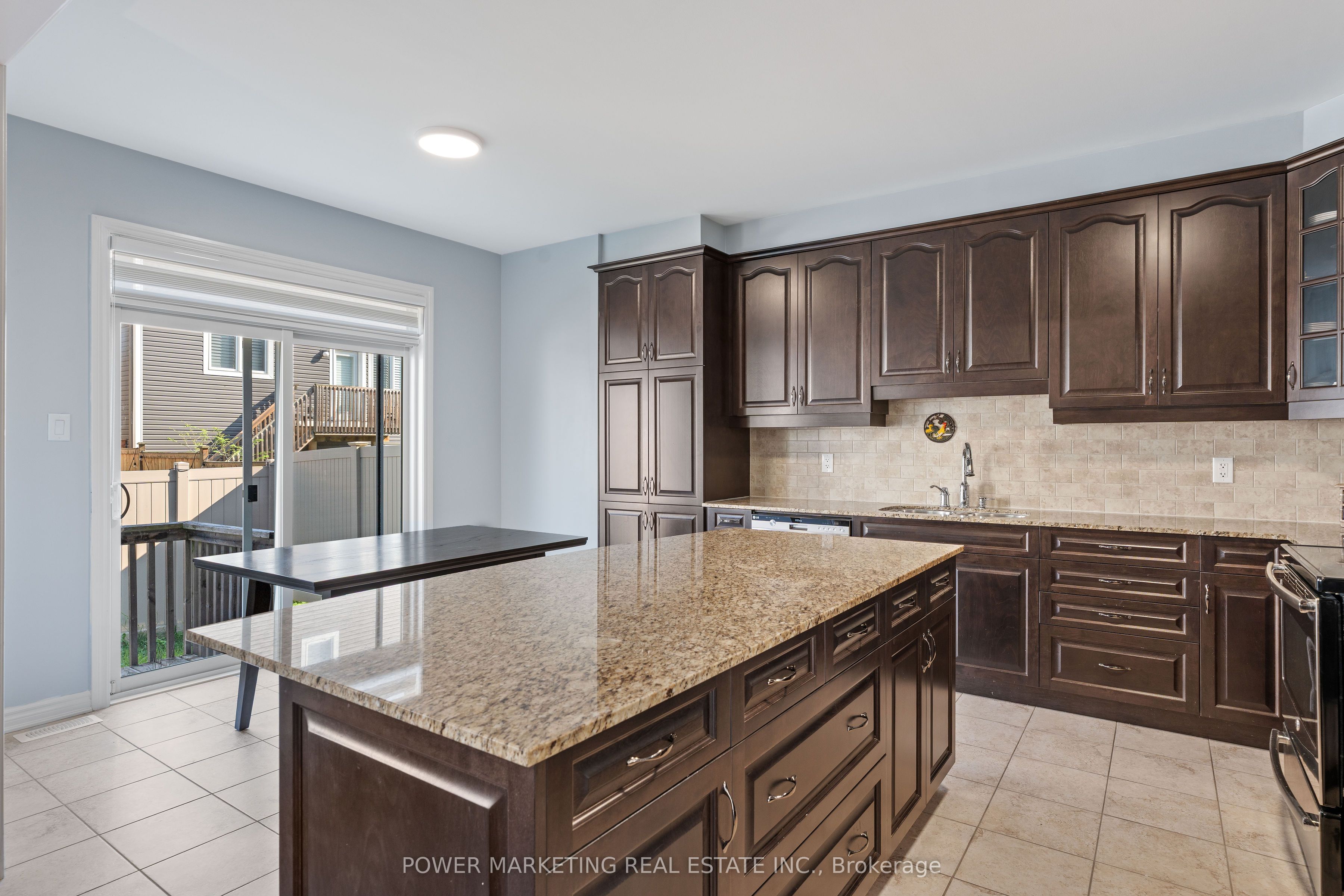 241 Rue Des Soldats Riendeau Street Property Photo 15