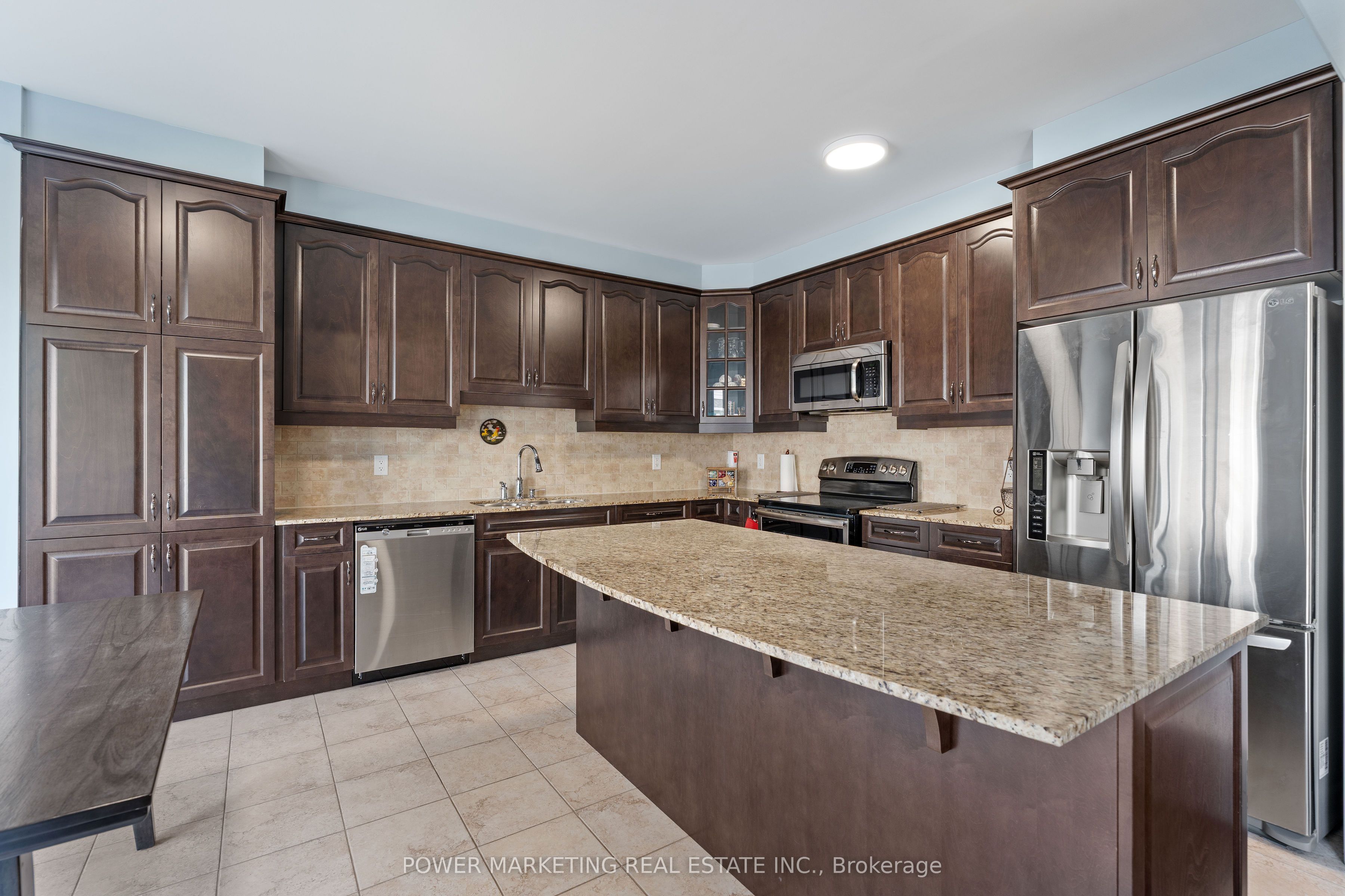 241 Rue Des Soldats Riendeau Street Property Photo 17