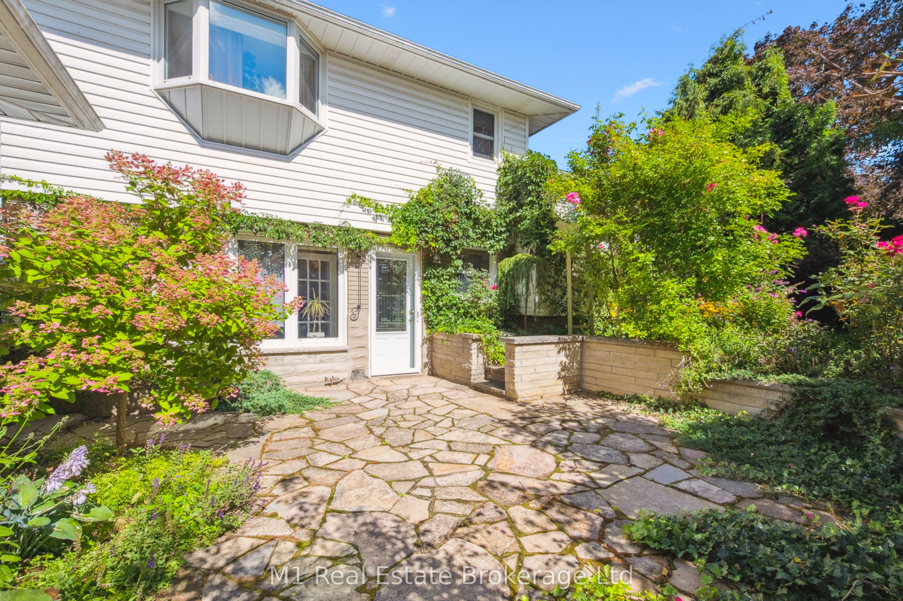 21 Gladstone Avenue Property Photo 4