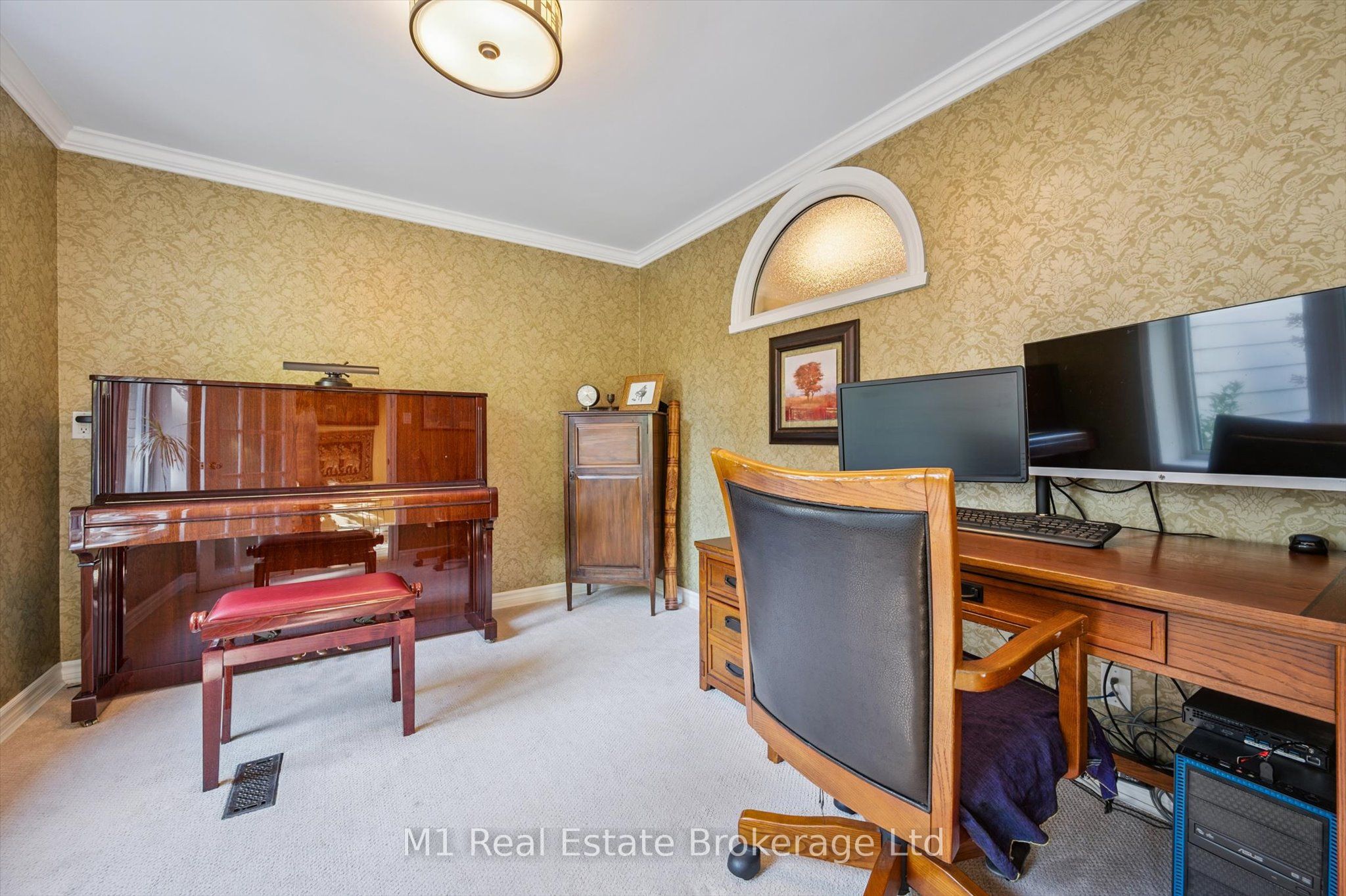 21 Gladstone Avenue Property Photo 40