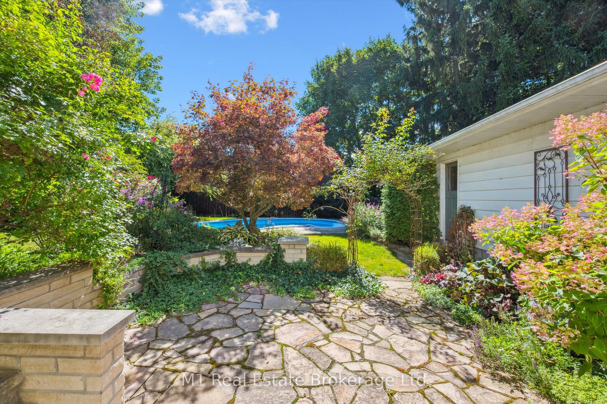 21 Gladstone Avenue Property Photo 43