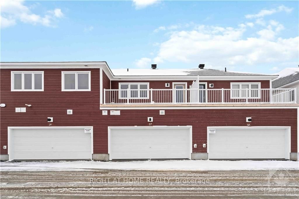 37 Chasing Grove Property Photo 2