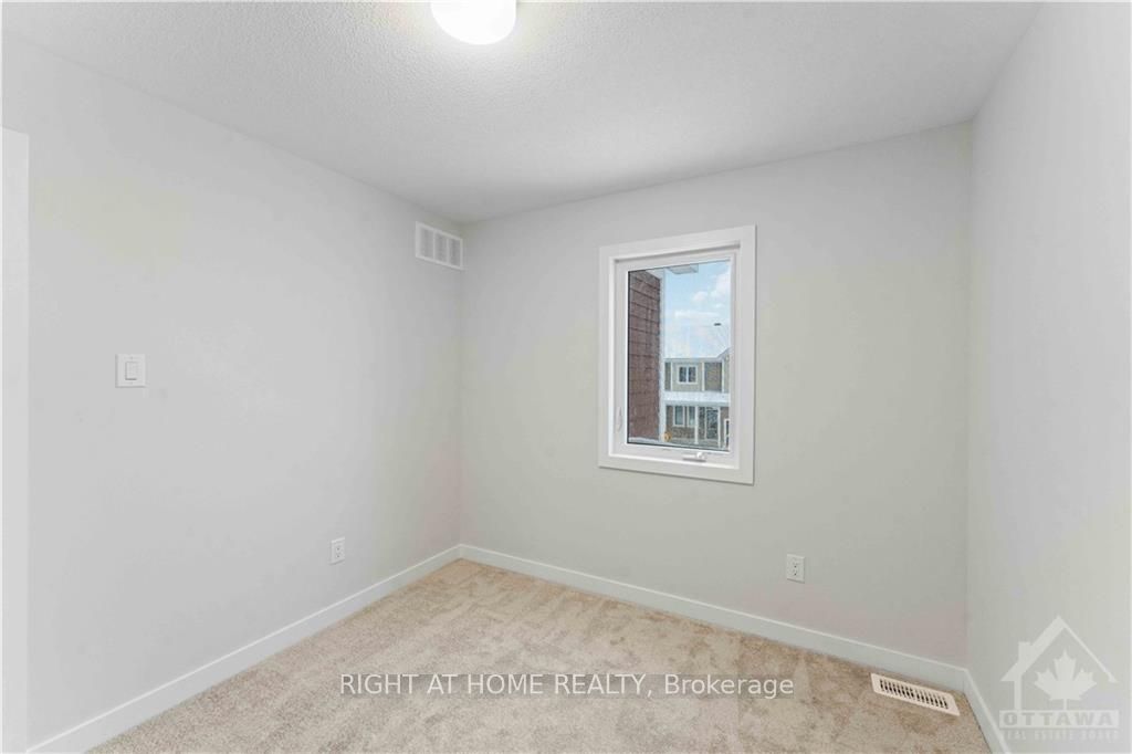 37 Chasing Grove Property Photo 23