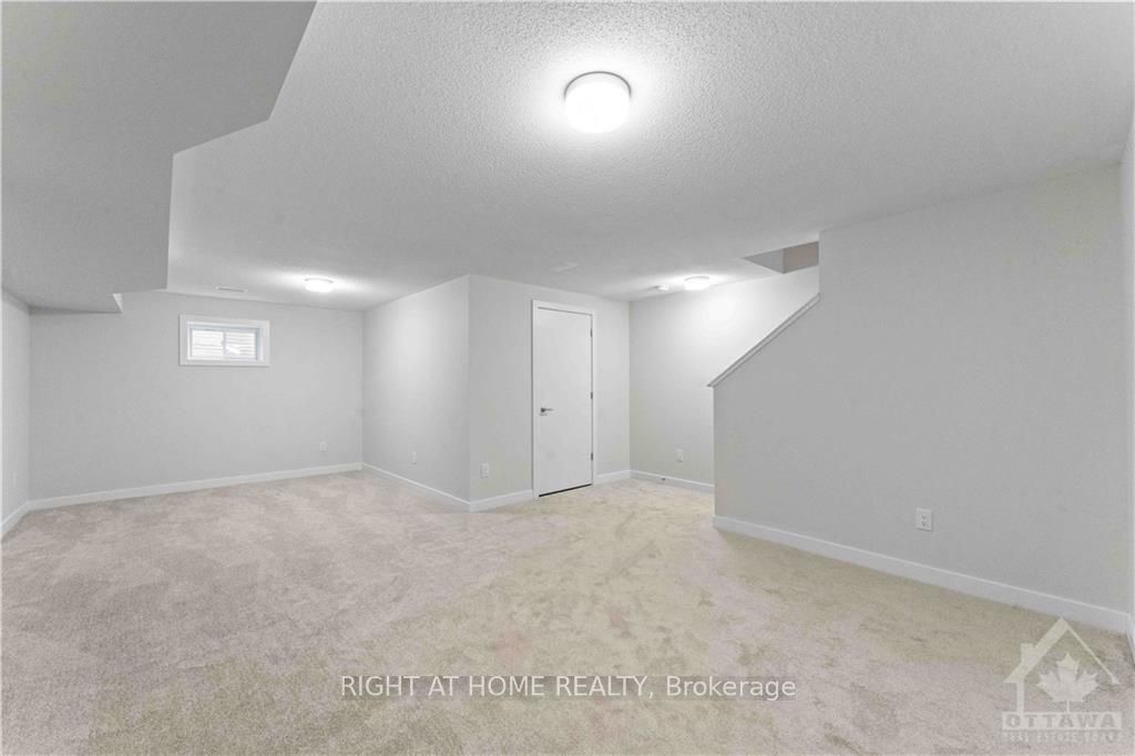 37 Chasing Grove Property Photo 28