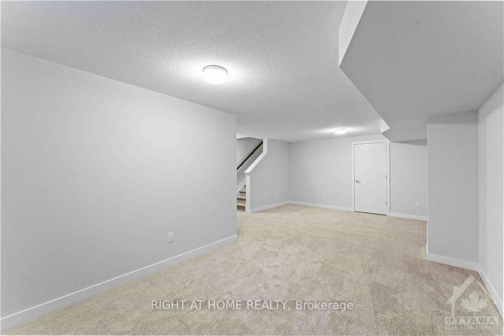 37 Chasing Grove Property Photo 29