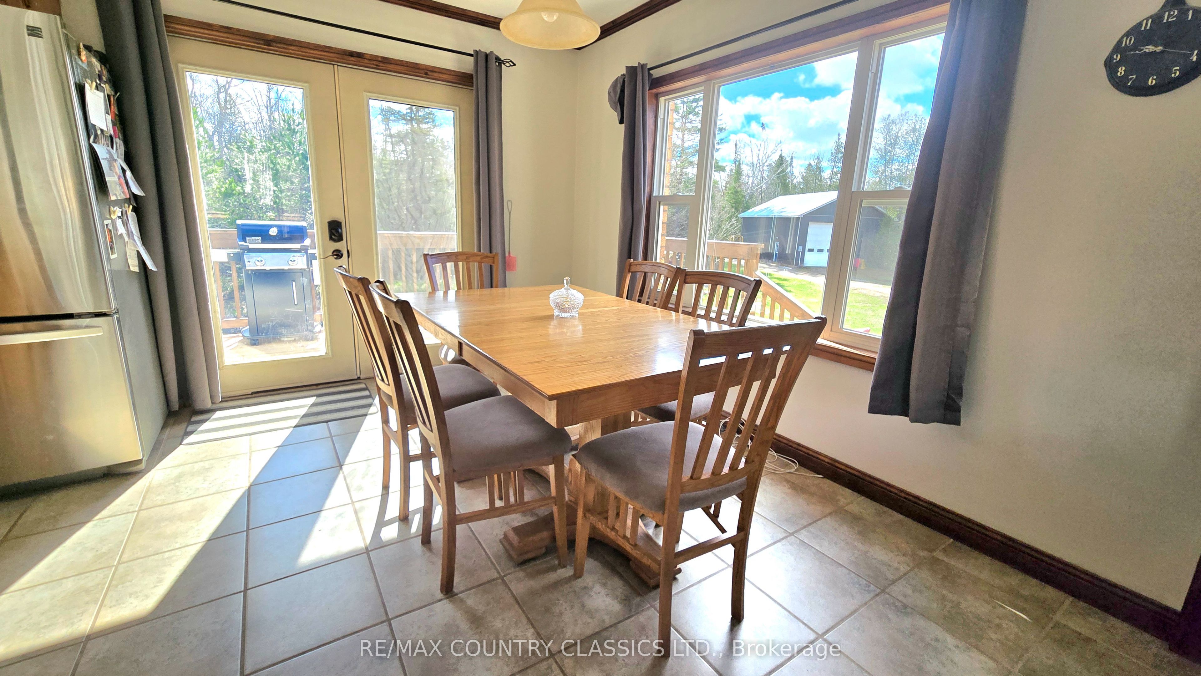 2445 Old Hastings Road Property Photo 6