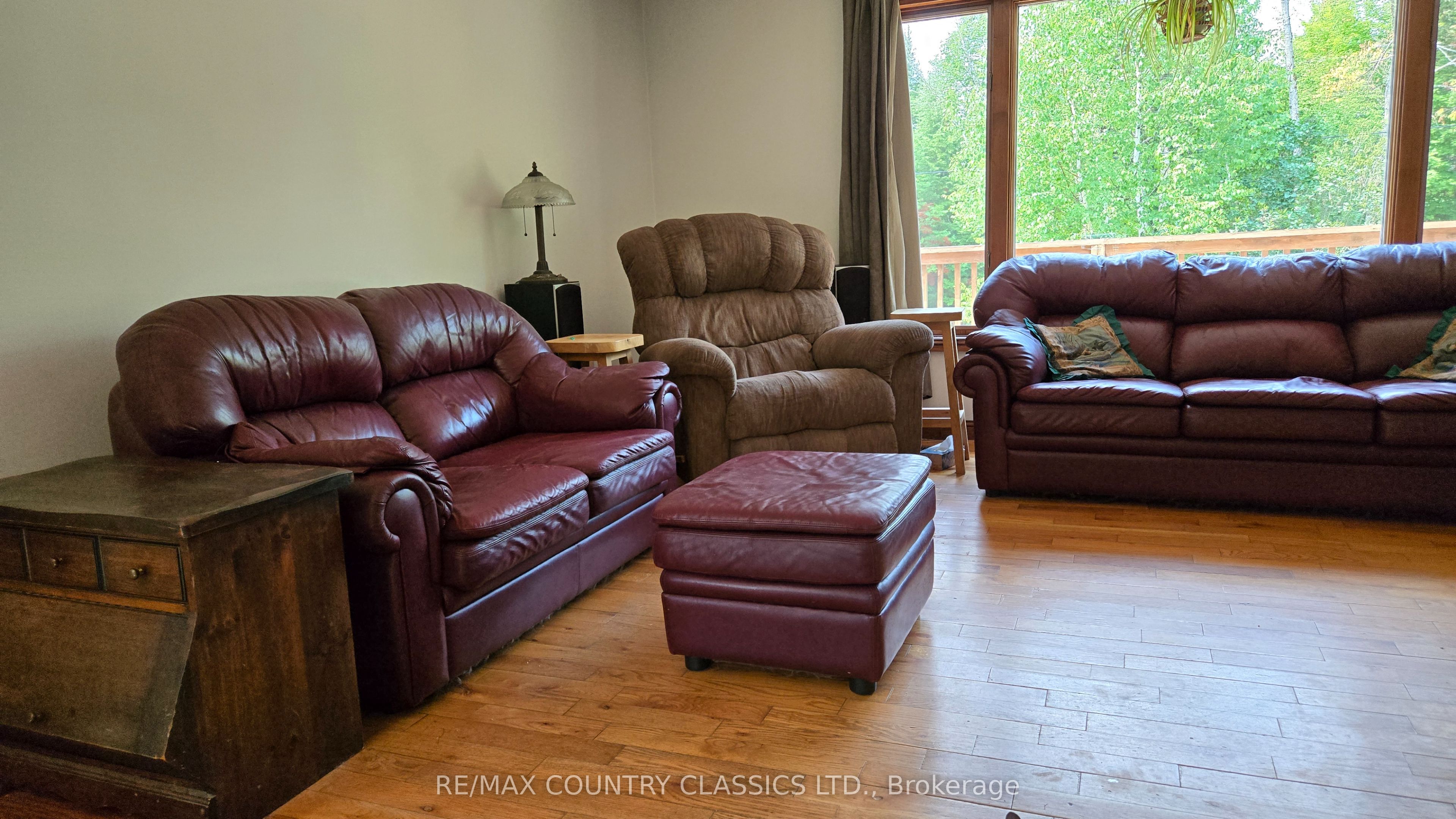 2445 Old Hastings Road Property Photo 8