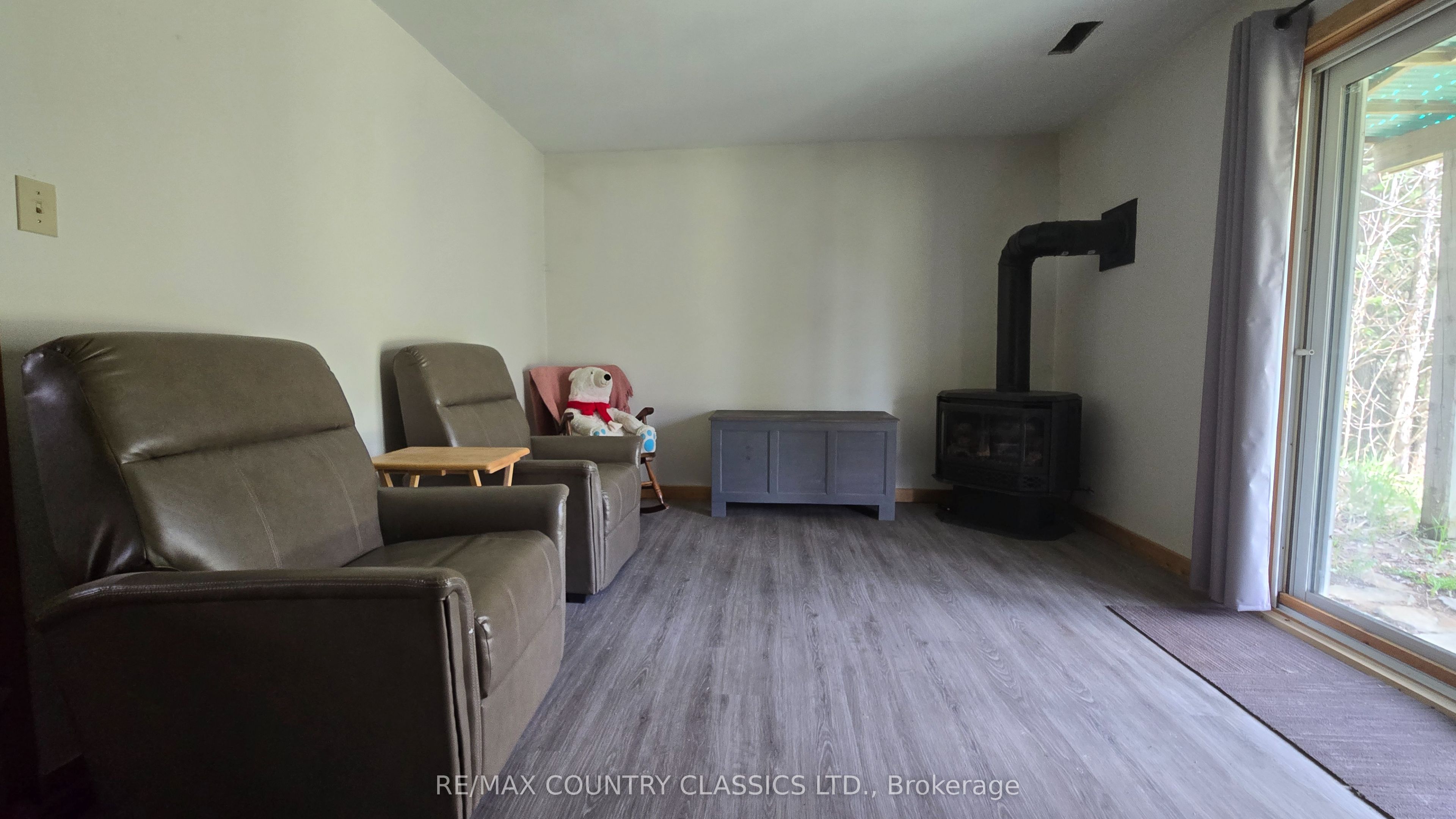 2445 Old Hastings Road Property Photo 20