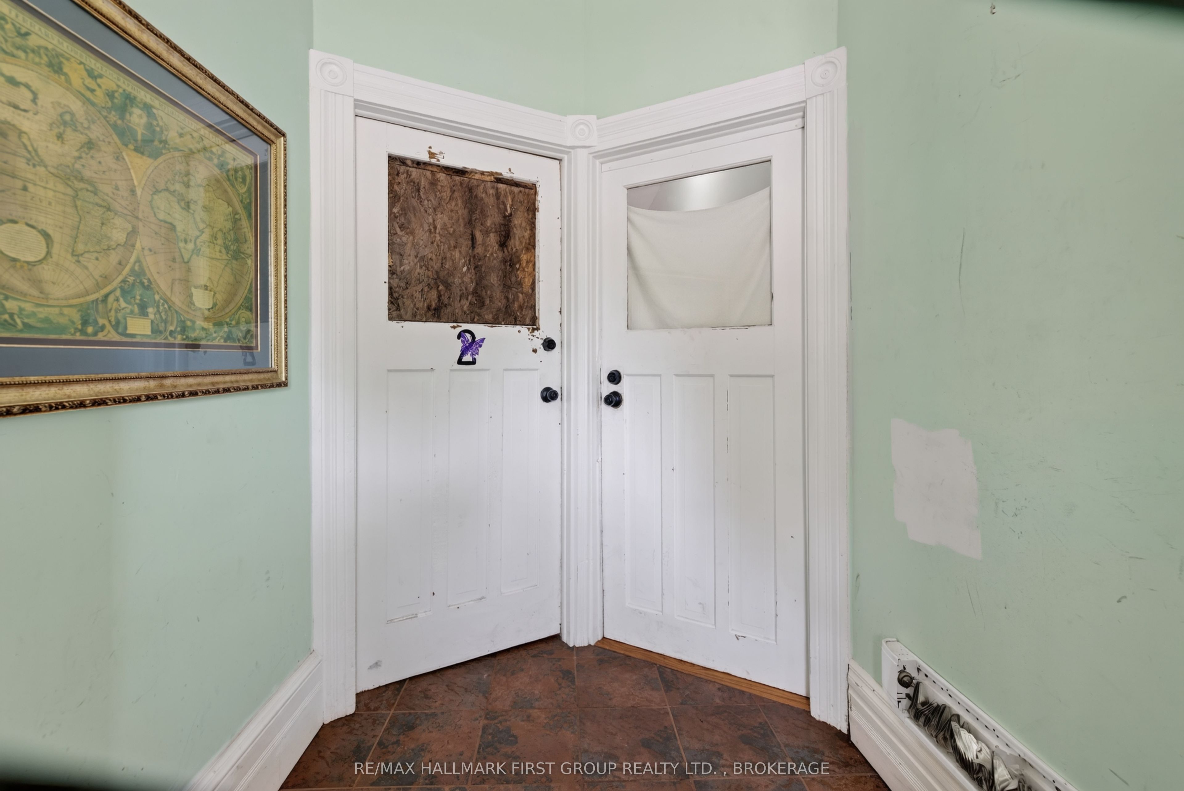 667 Montreal Street Property Photo 7