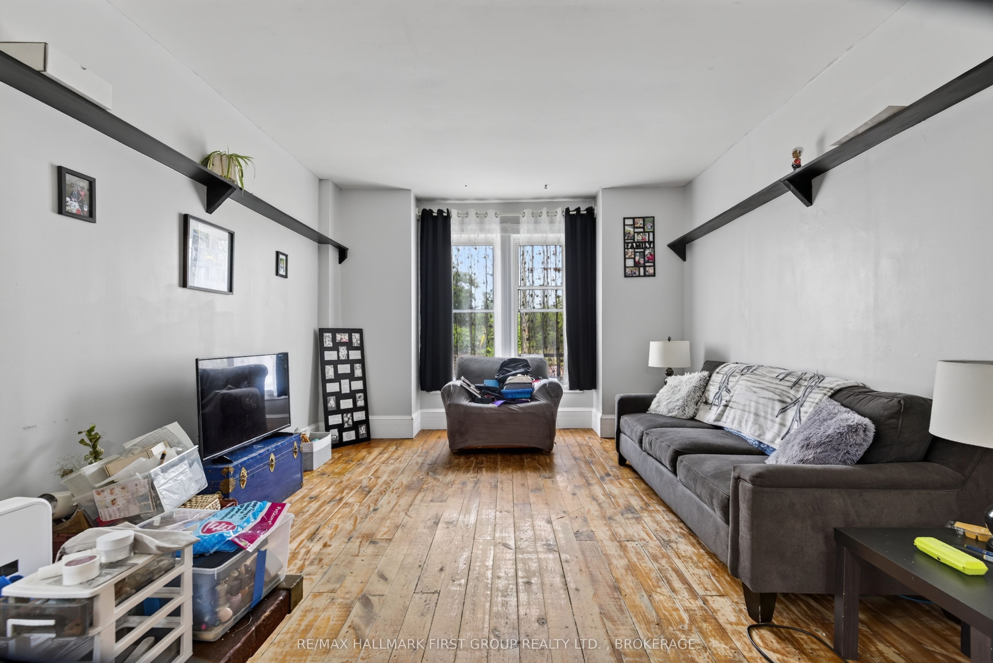 667 Montreal Street Property Photo 11