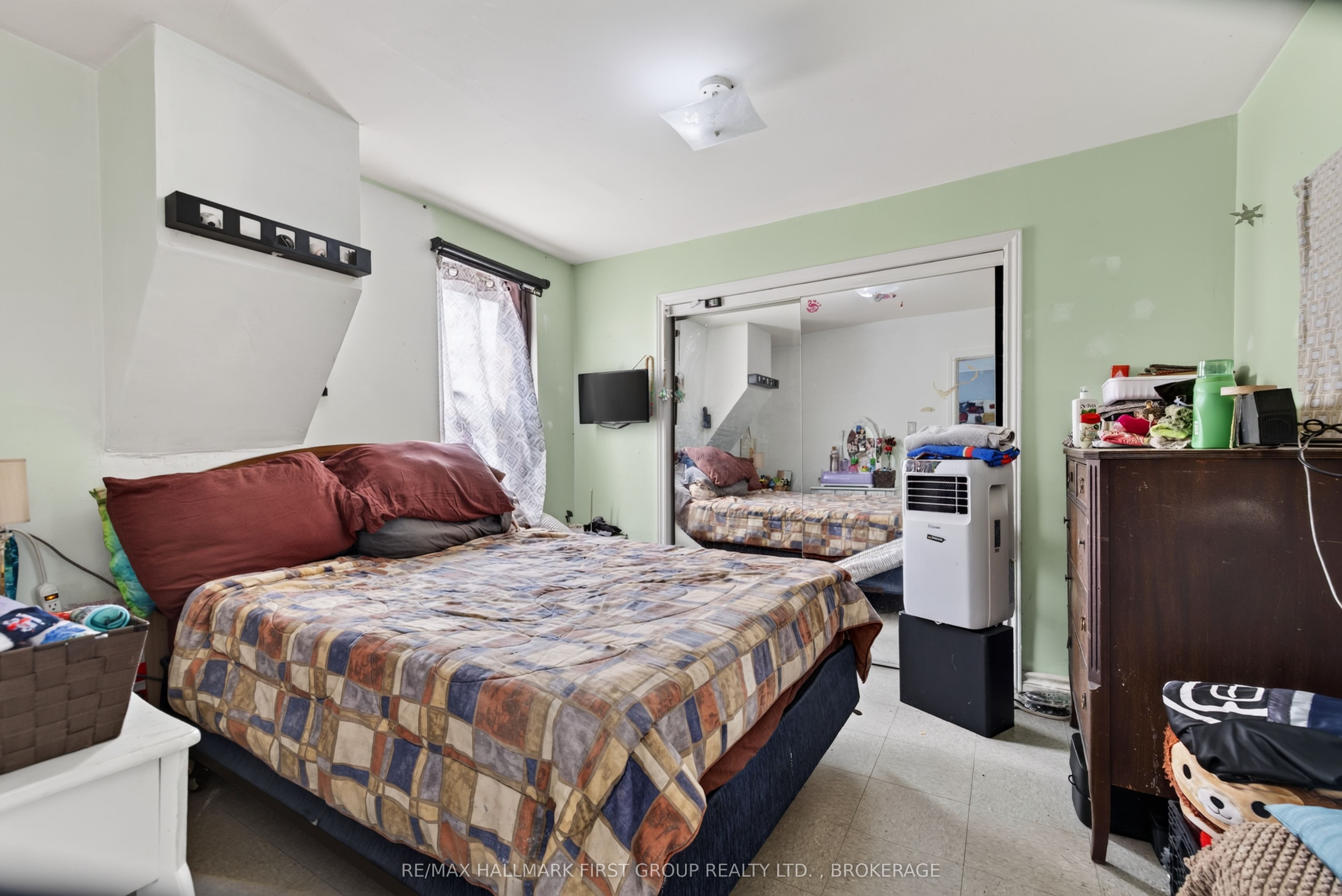 667 Montreal Street Property Photo 20