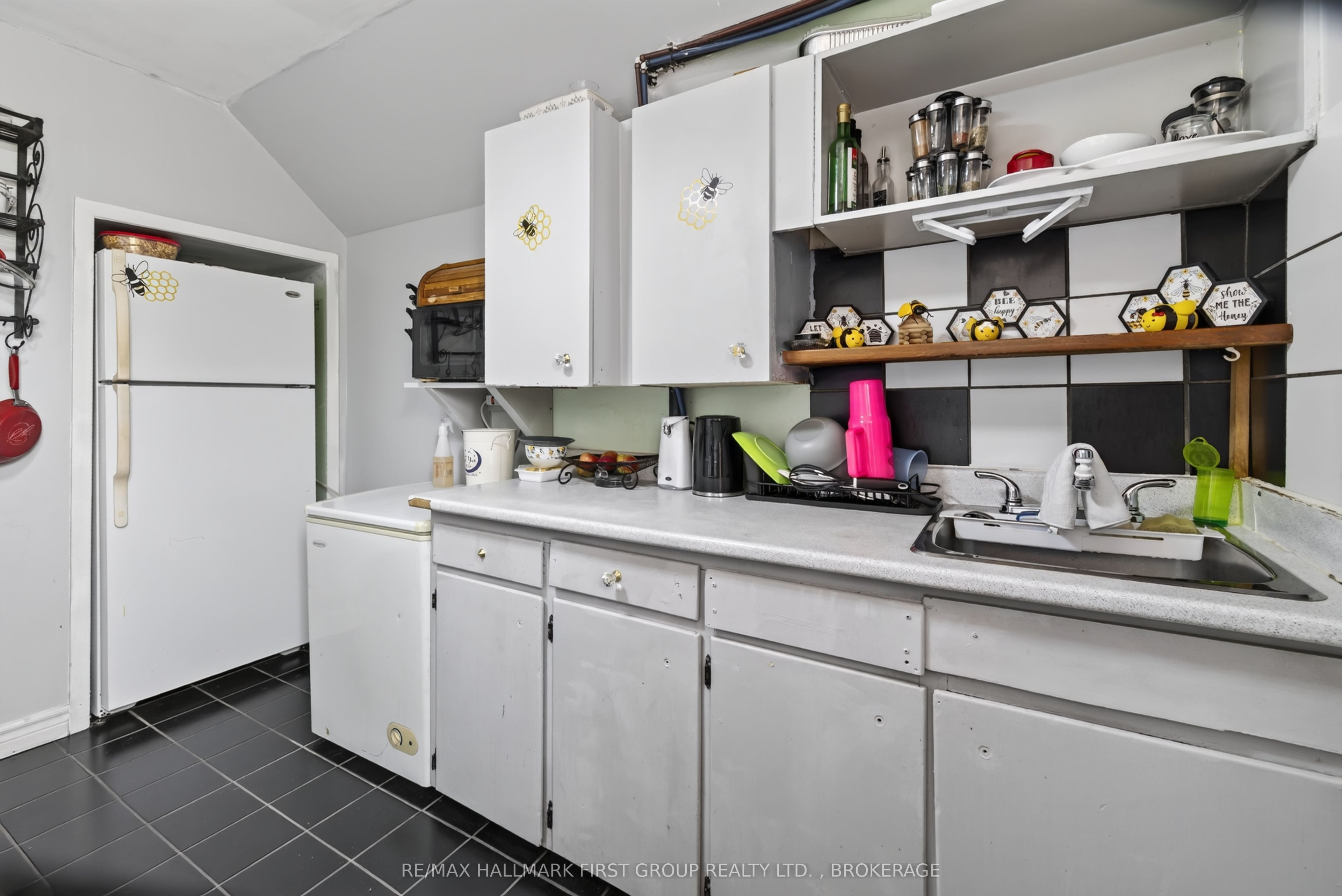667 Montreal Street Property Photo 24