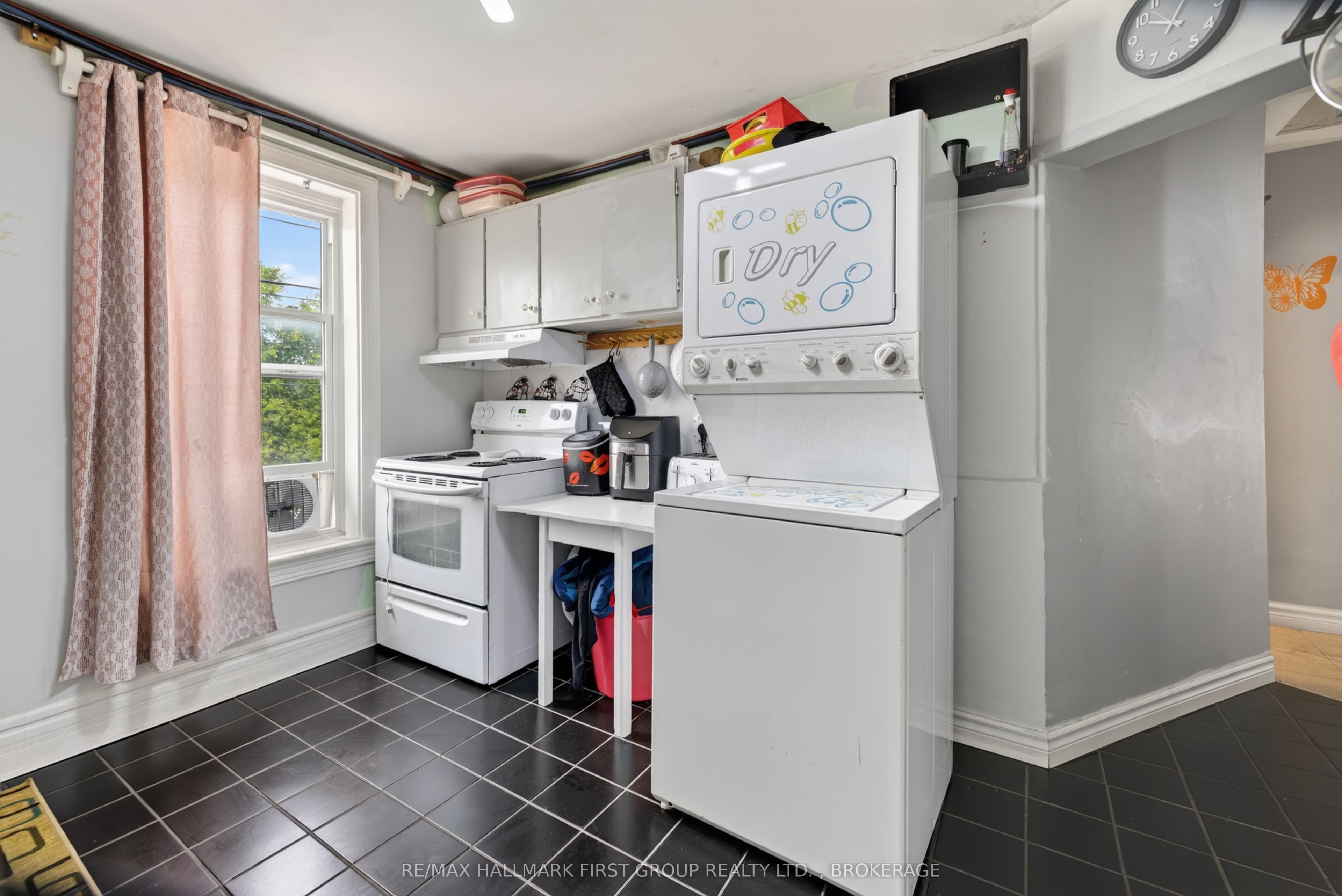 667 Montreal Street Property Photo 25