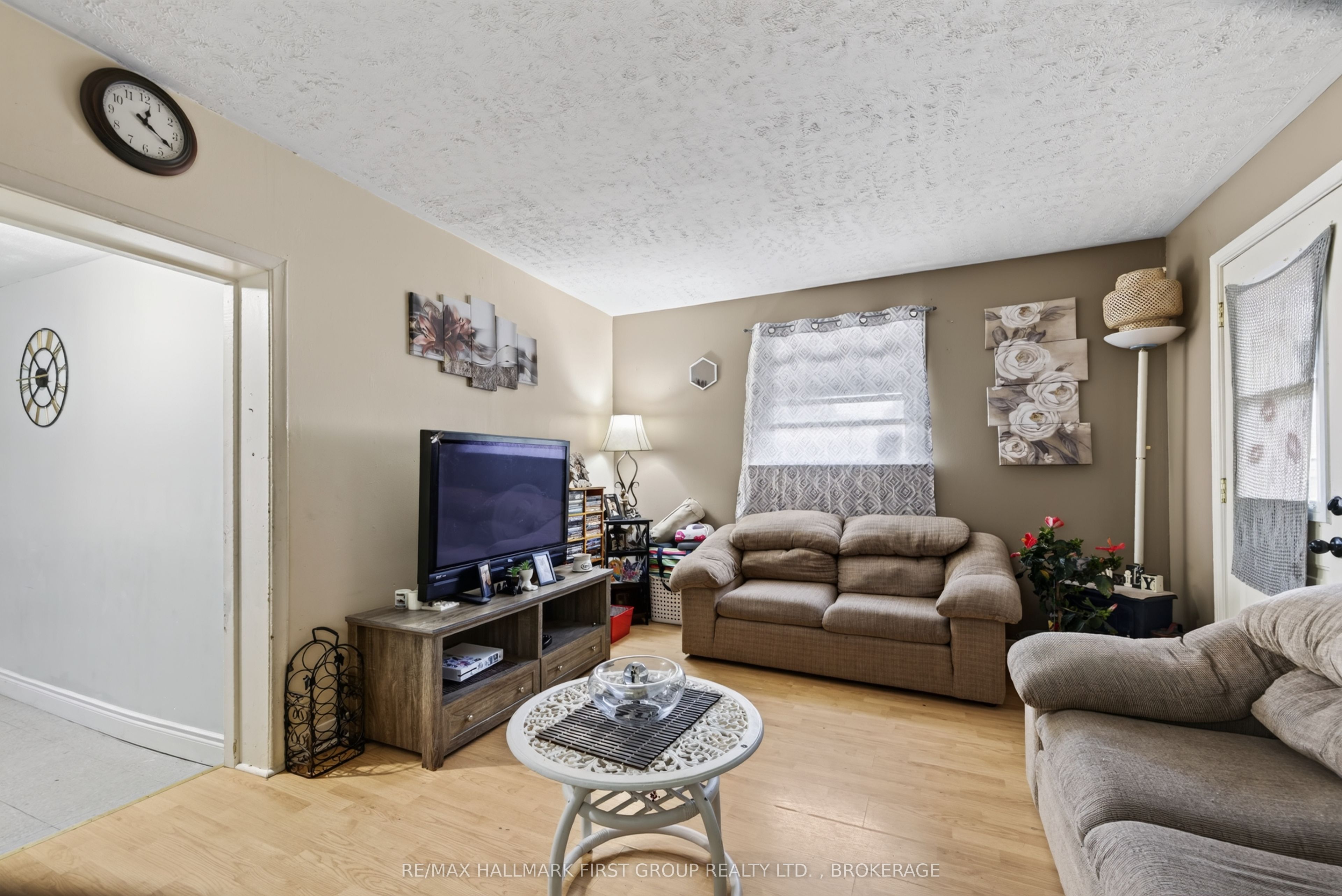 667 Montreal Street Property Photo 32