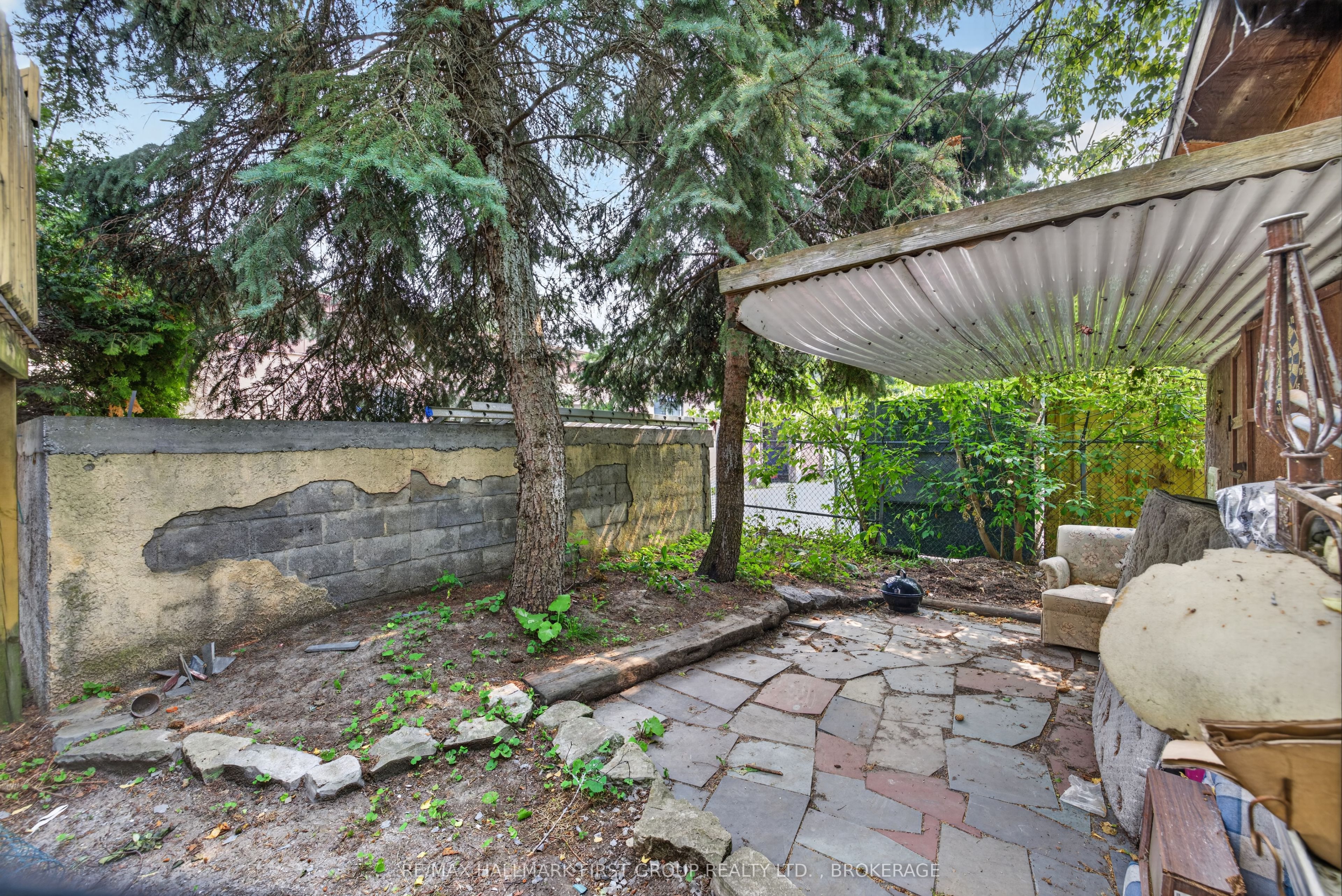 667 Montreal Street Property Photo 42