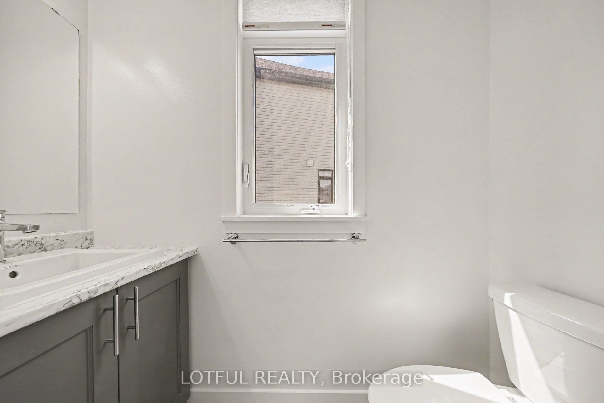 56 Heirloom Street Property Photo 12
