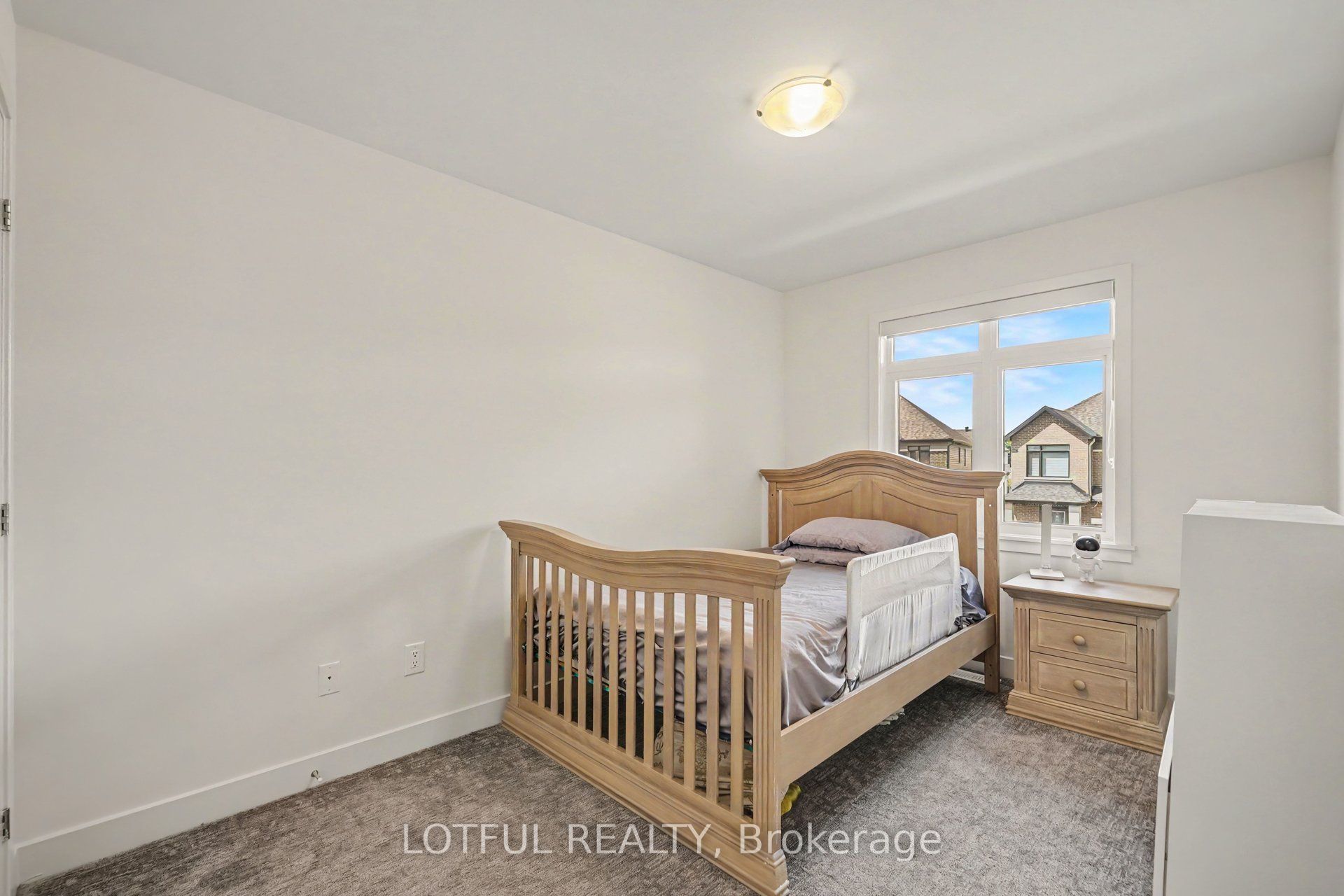 56 Heirloom Street Property Photo 16