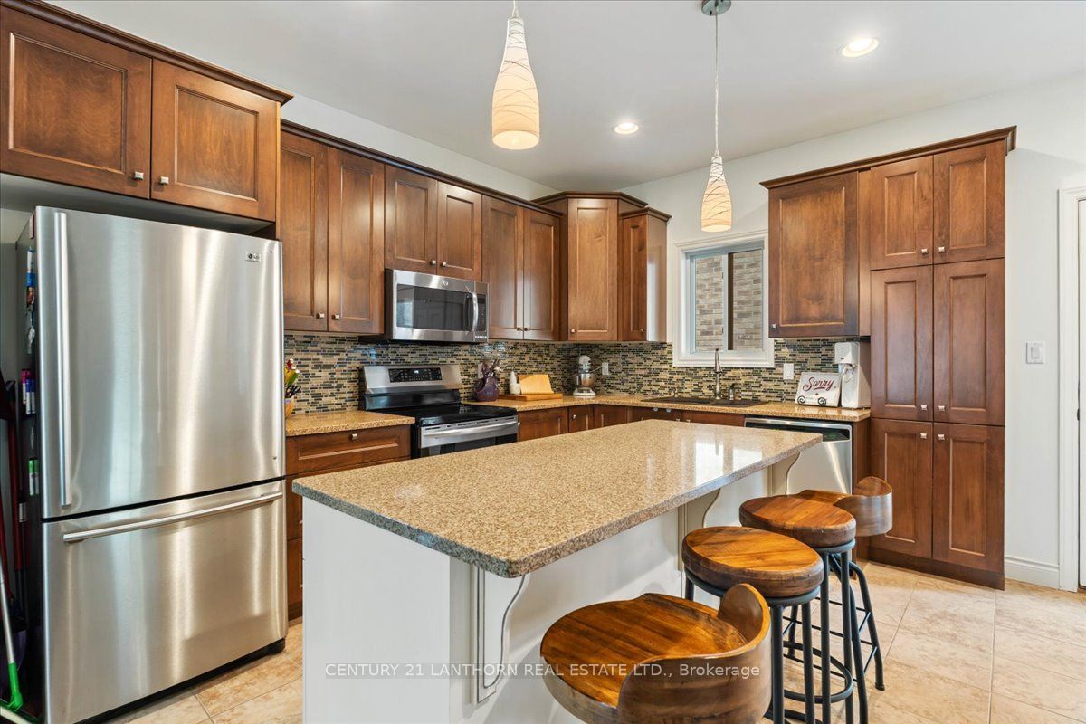18 Mcdougall Drive Property Photo 4