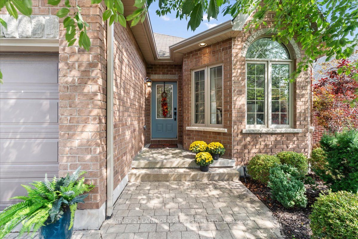 18 Mcdougall Drive Property Photo 8
