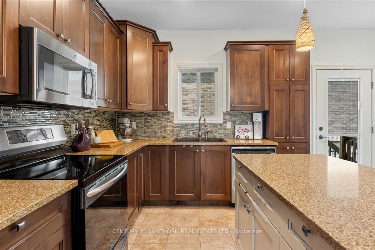 18 Mcdougall Drive Property Photo 13