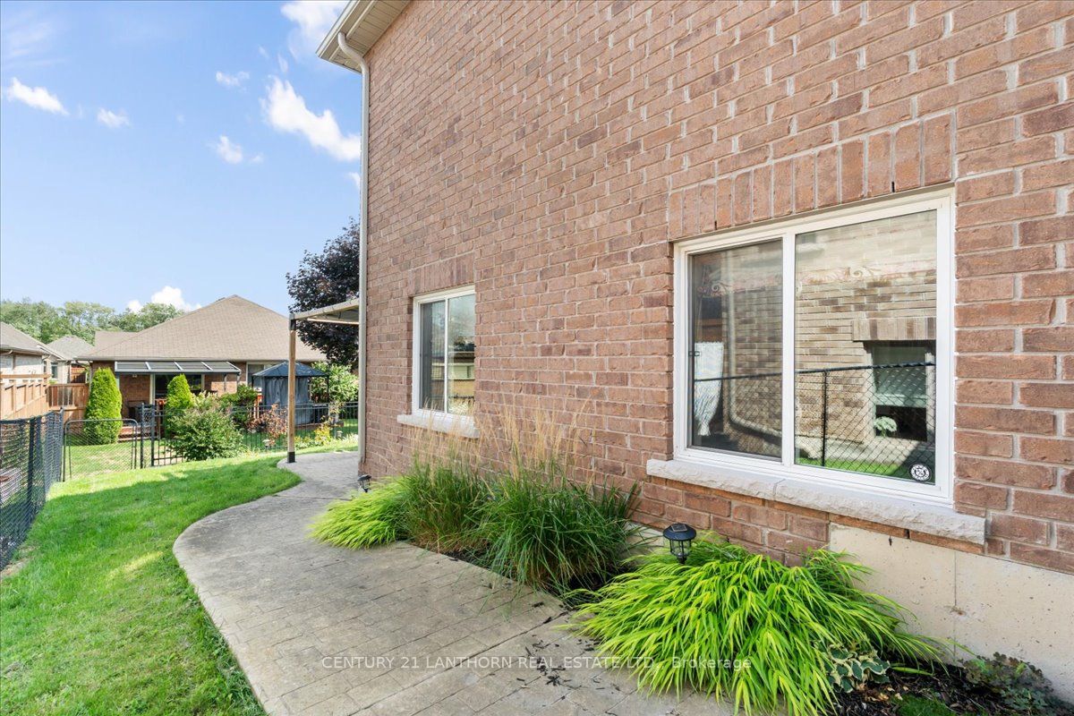 18 Mcdougall Drive Property Photo 39