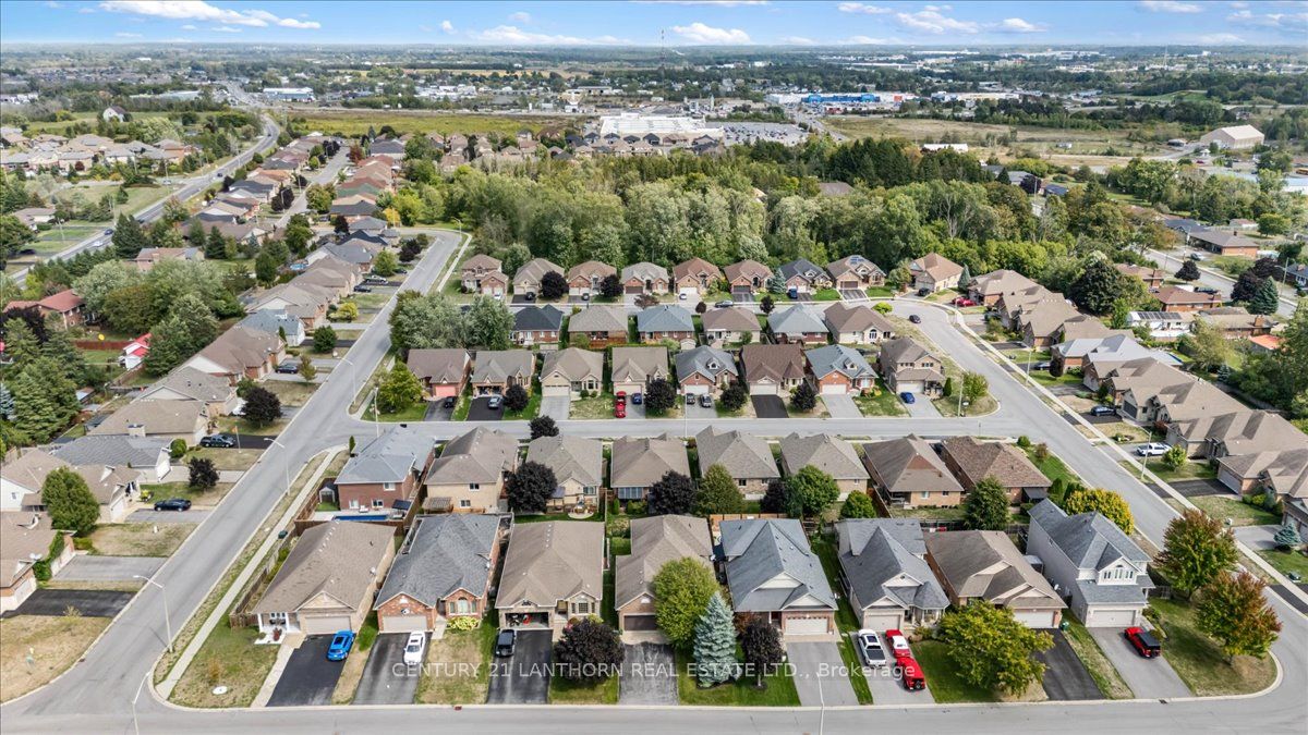 18 Mcdougall Drive Property Photo 41