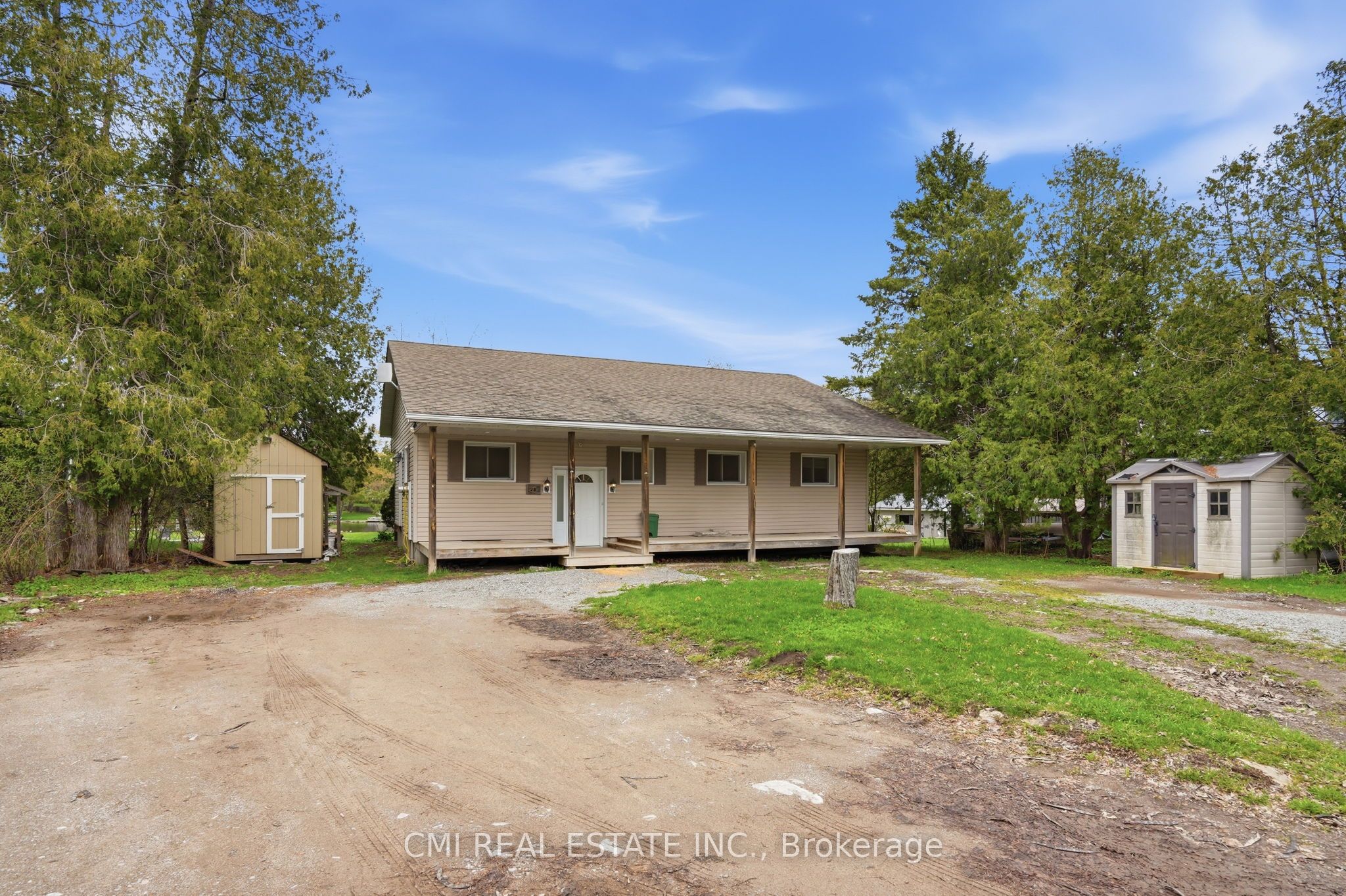 28 River Drive Property Photo 2