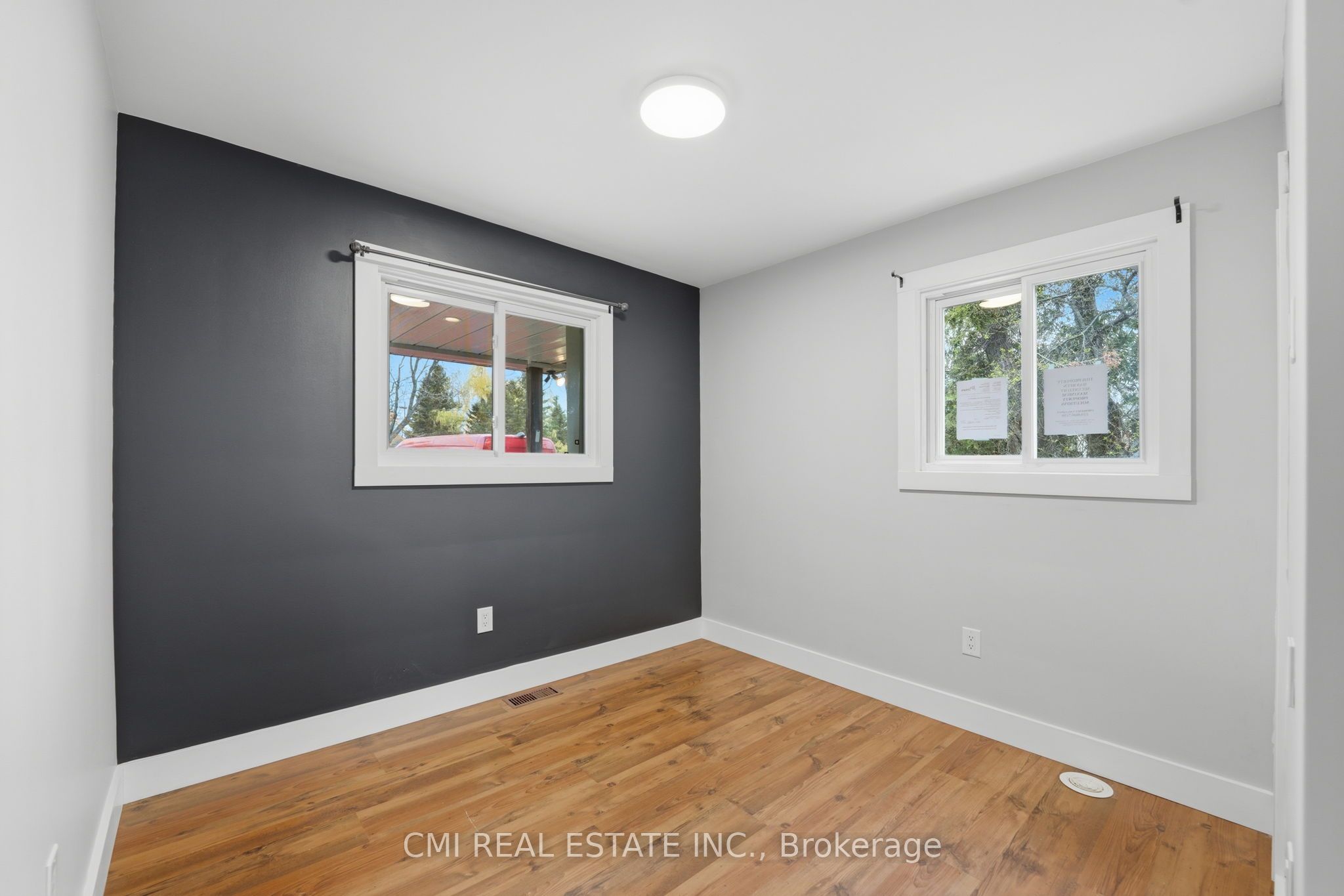 28 River Drive Property Photo 18