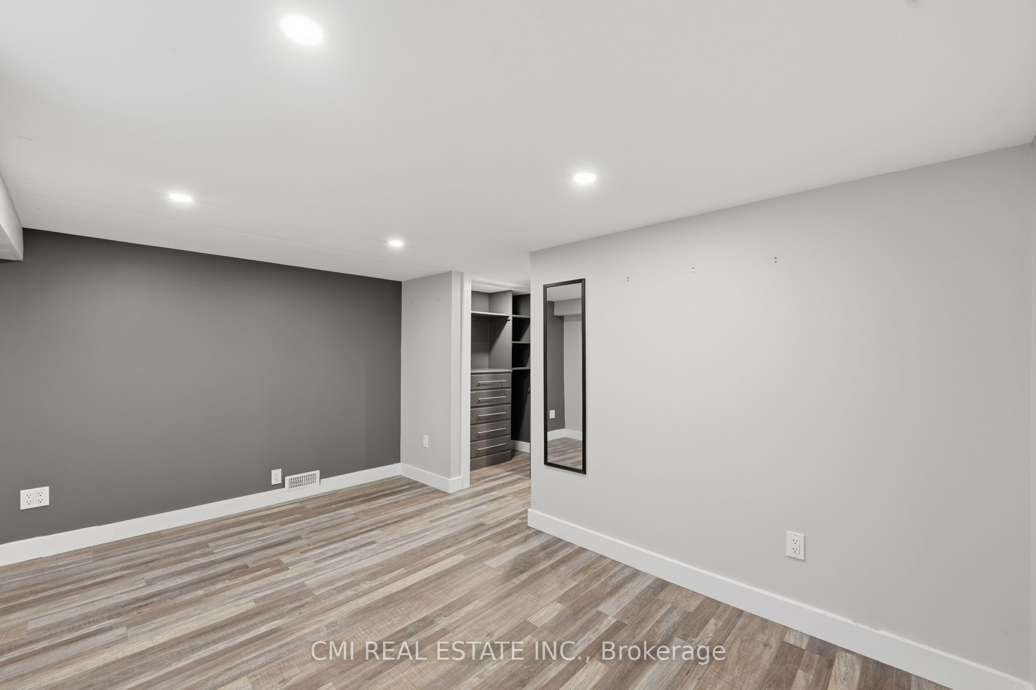 28 River Drive Property Photo 26