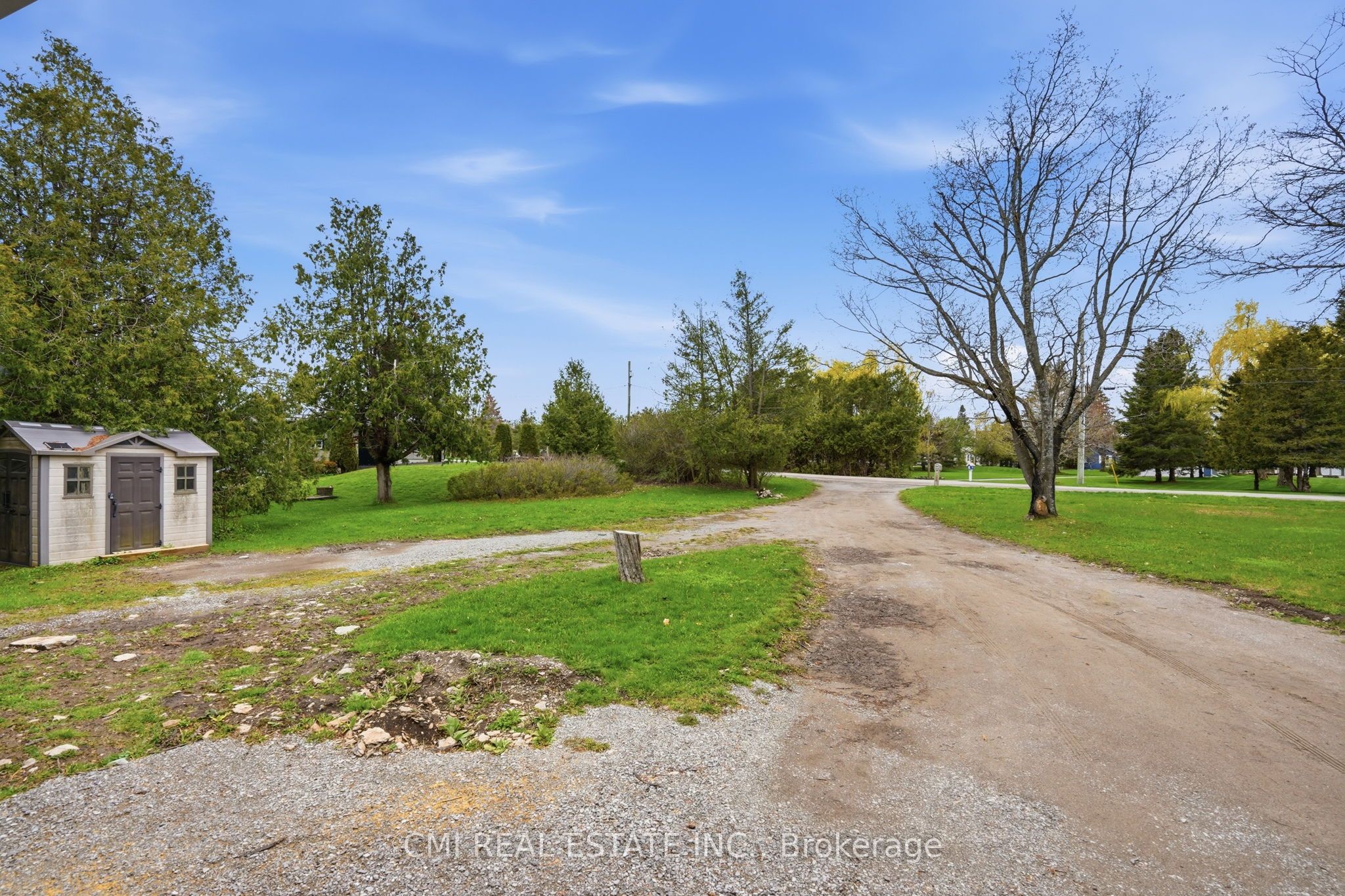 28 River Drive Property Photo 43