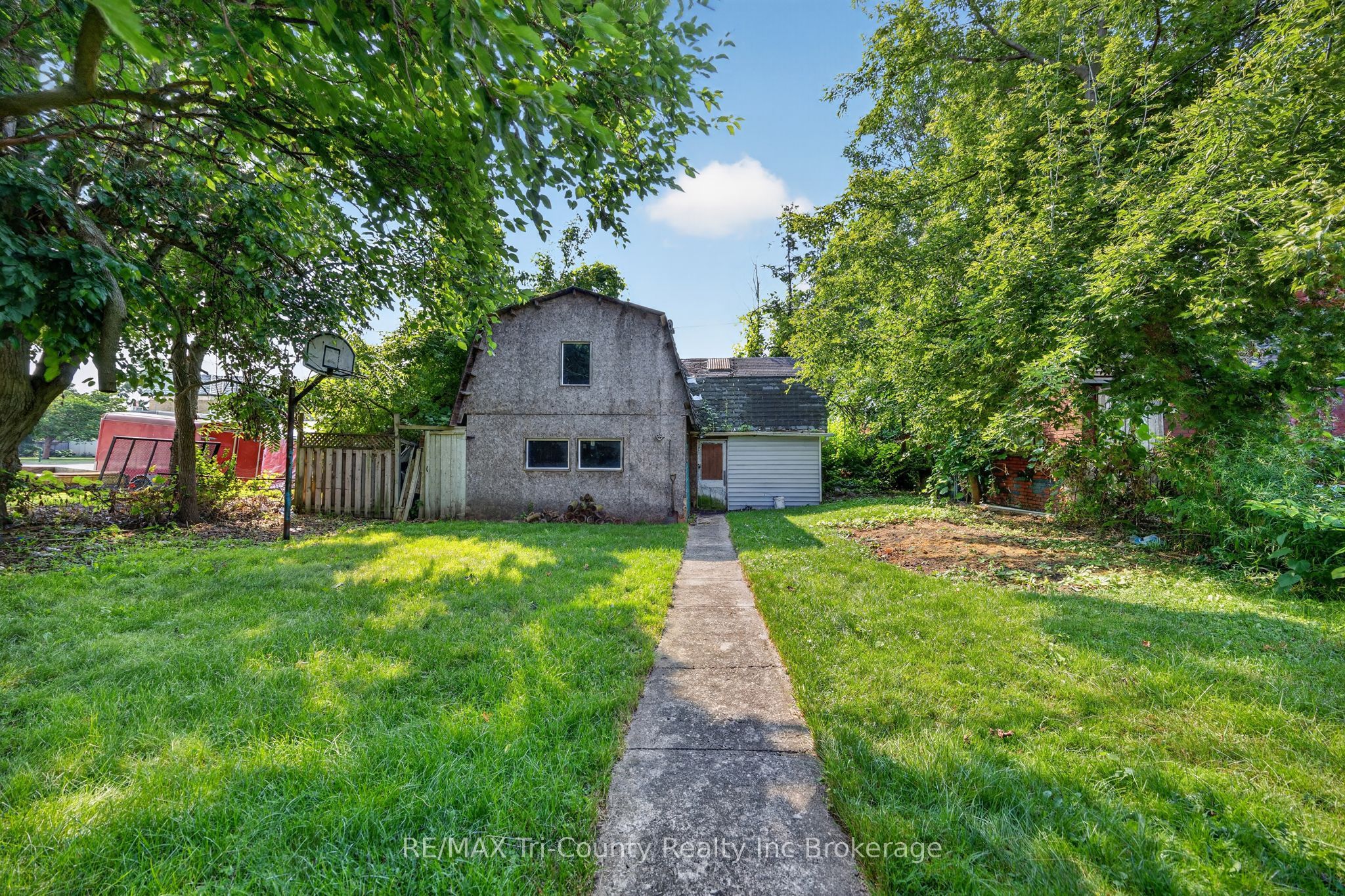 53 Brock Street W Property Photo 15
