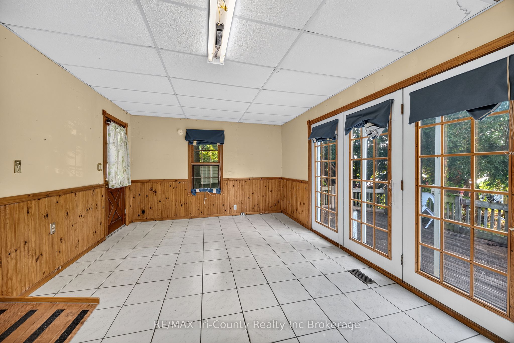 53 Brock Street W Property Photo 24