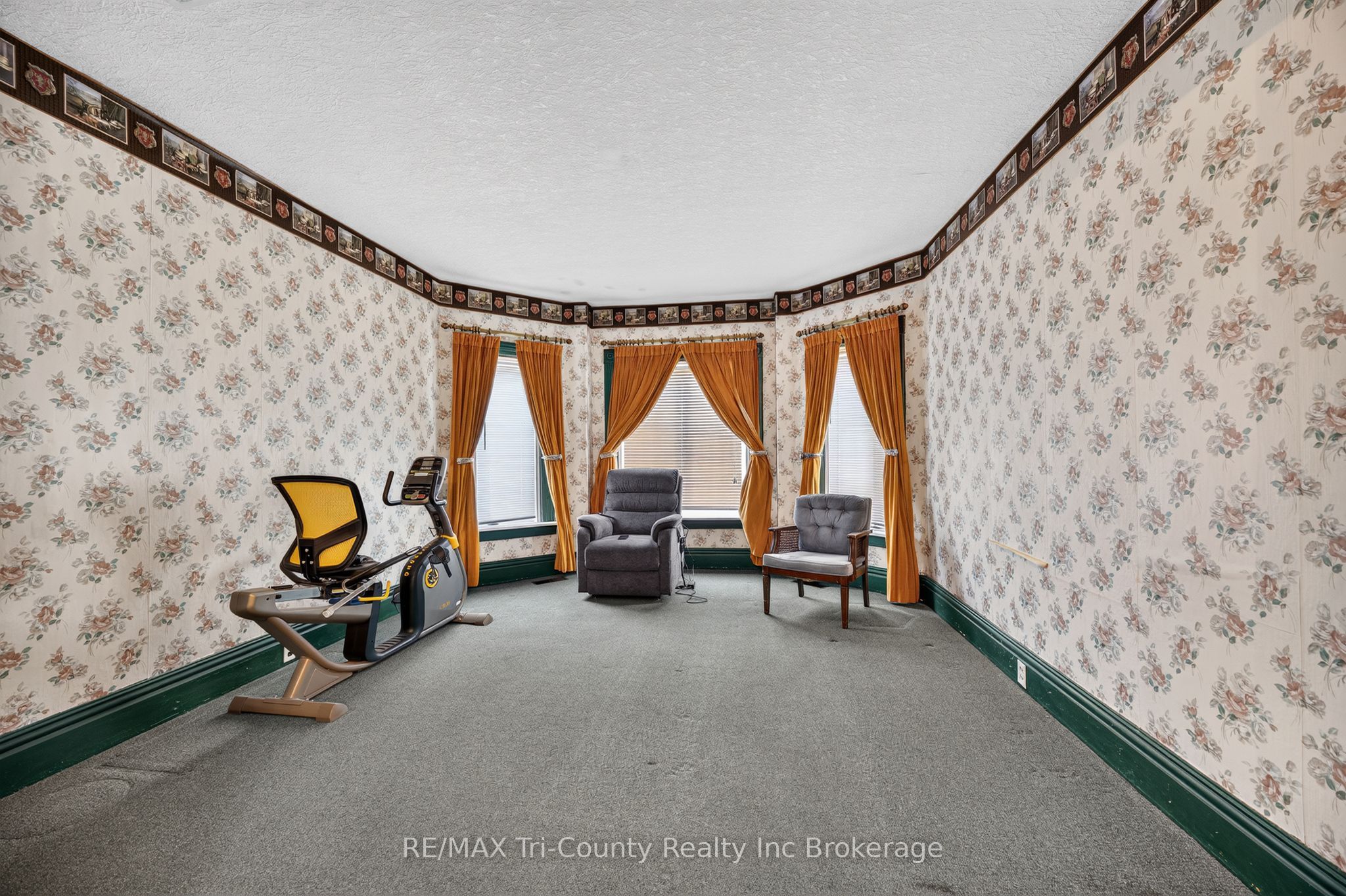 53 Brock Street W Property Photo 28