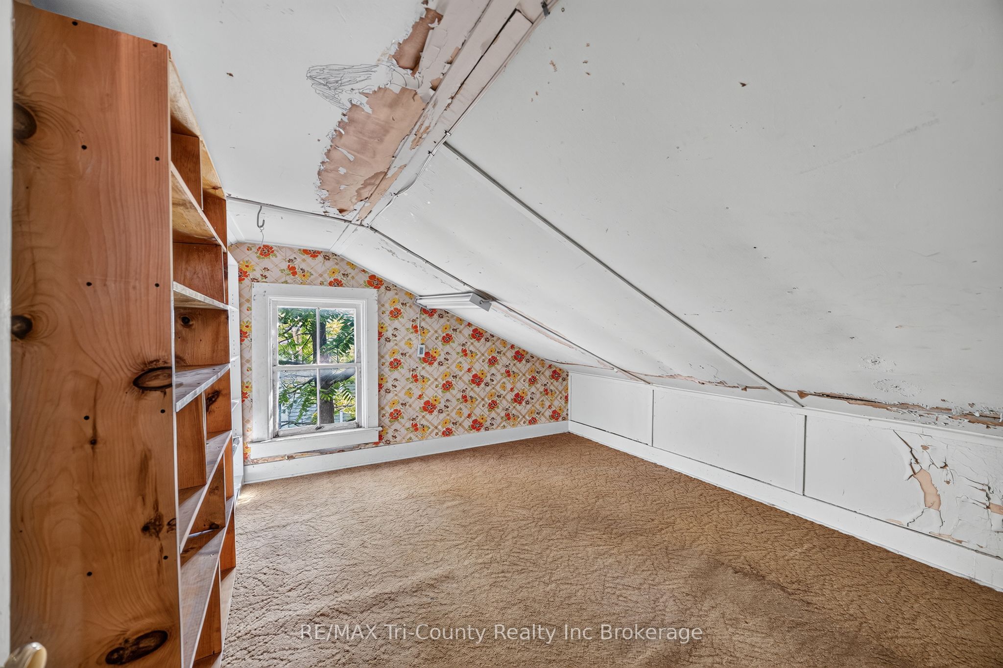 53 Brock Street W Property Photo 36