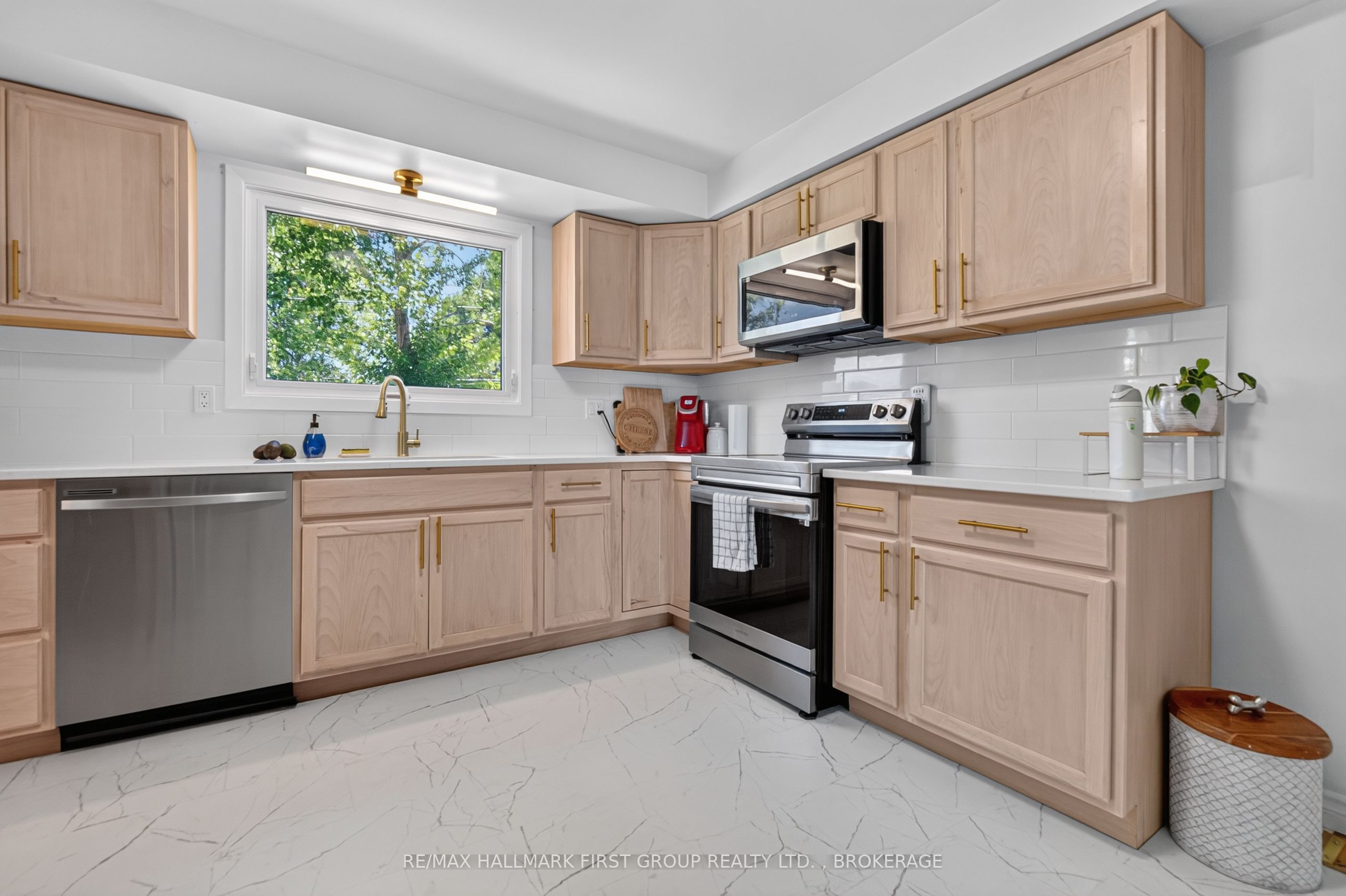 417 Glen Castle Road Property Photo 17