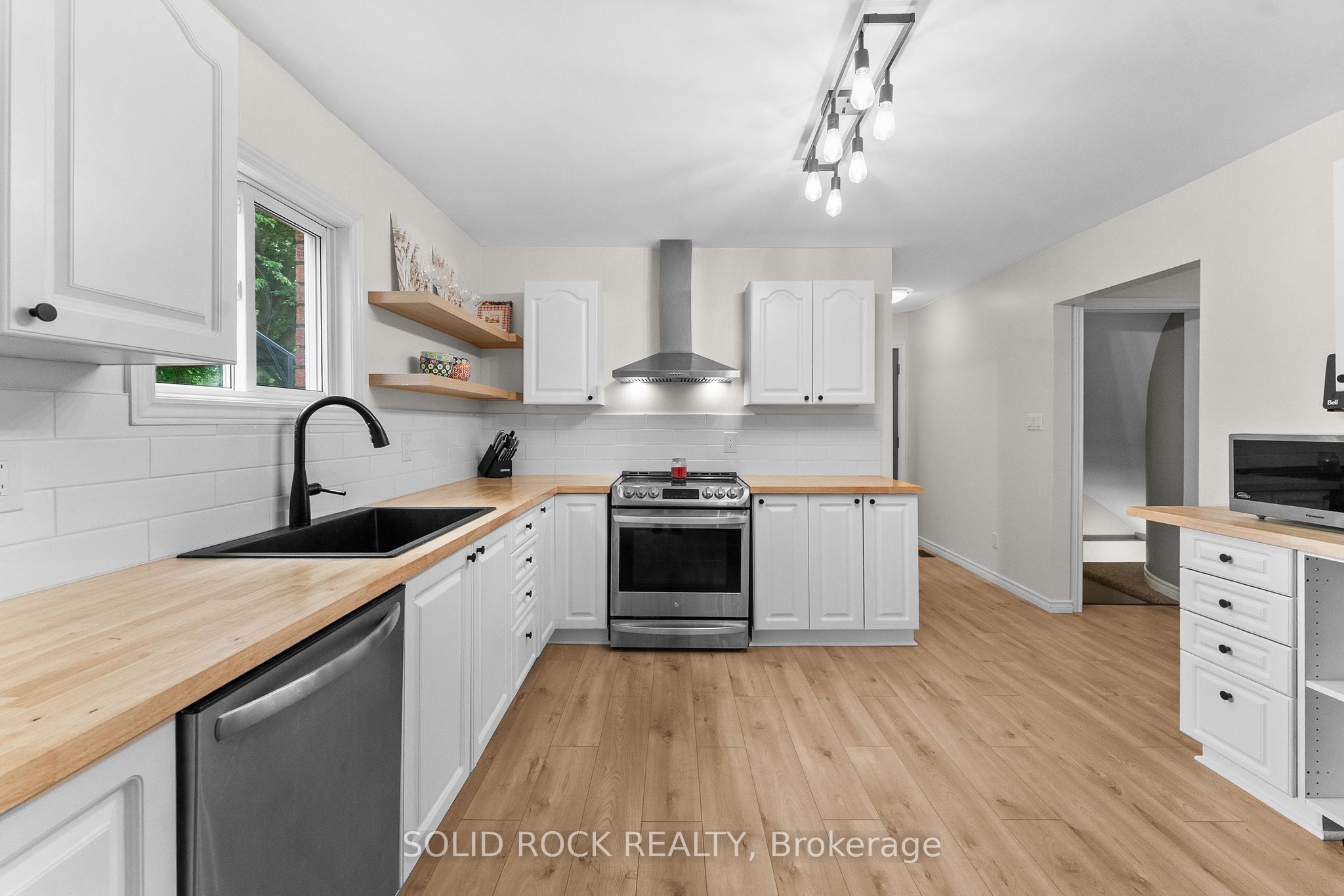 708 Mckenzie Avenue Property Photo 17