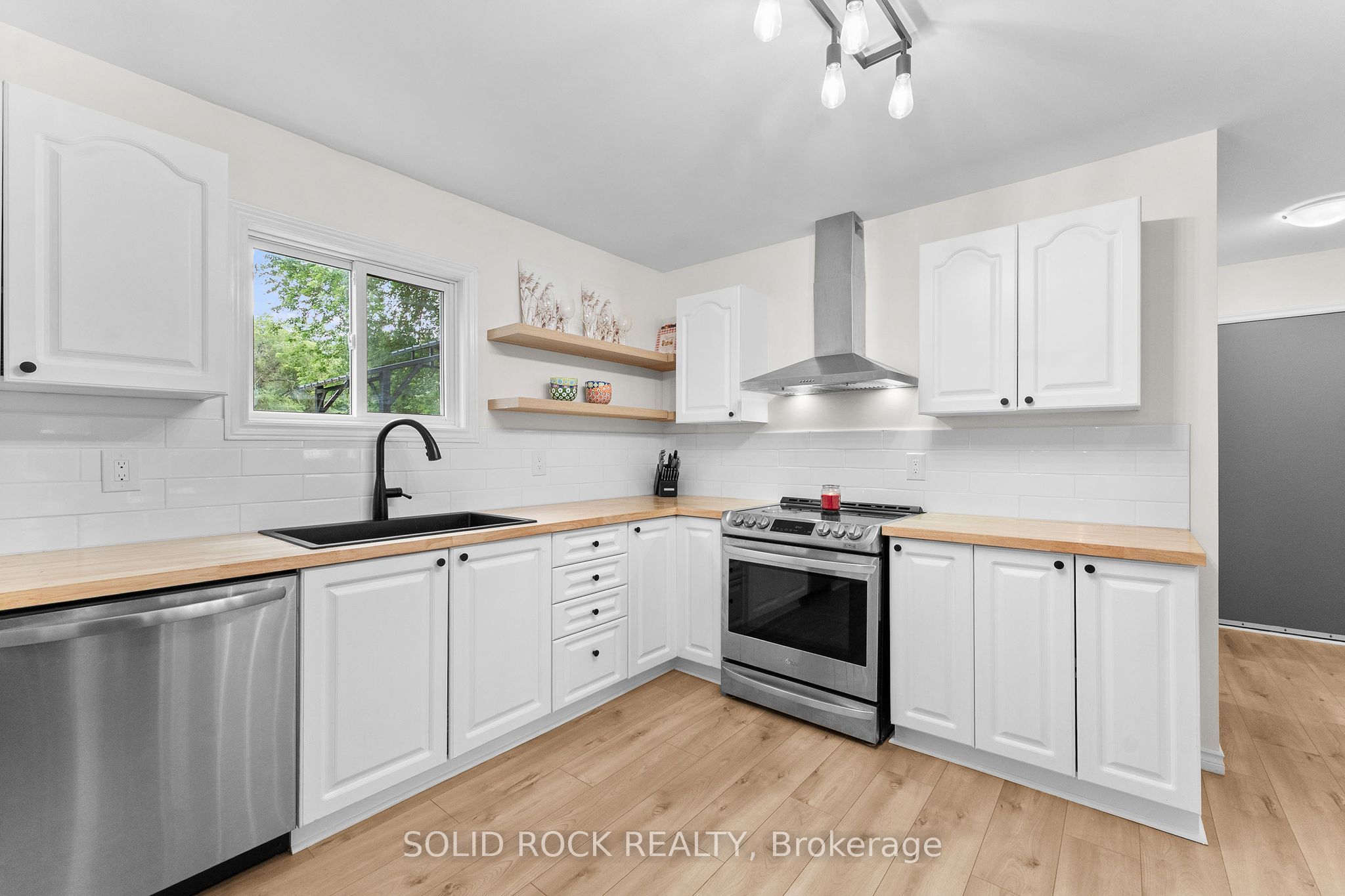 708 Mckenzie Avenue Property Photo 18