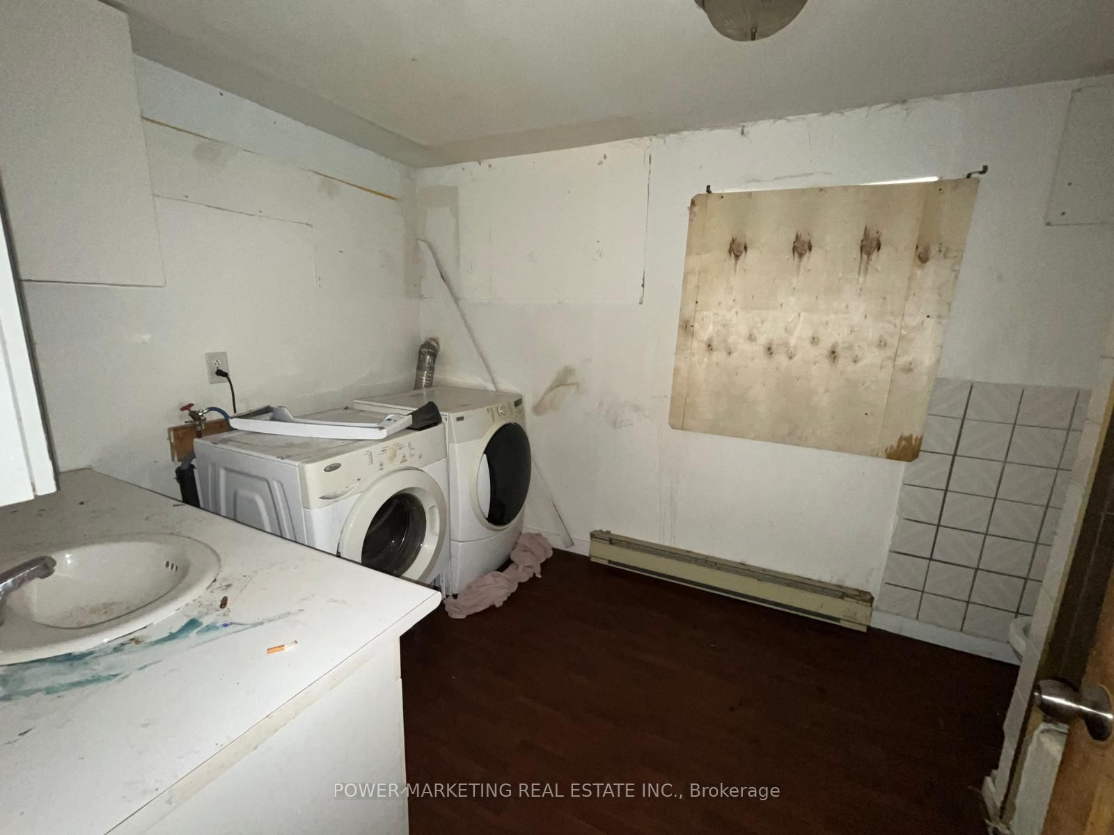 737 Main Street Property Photo 10