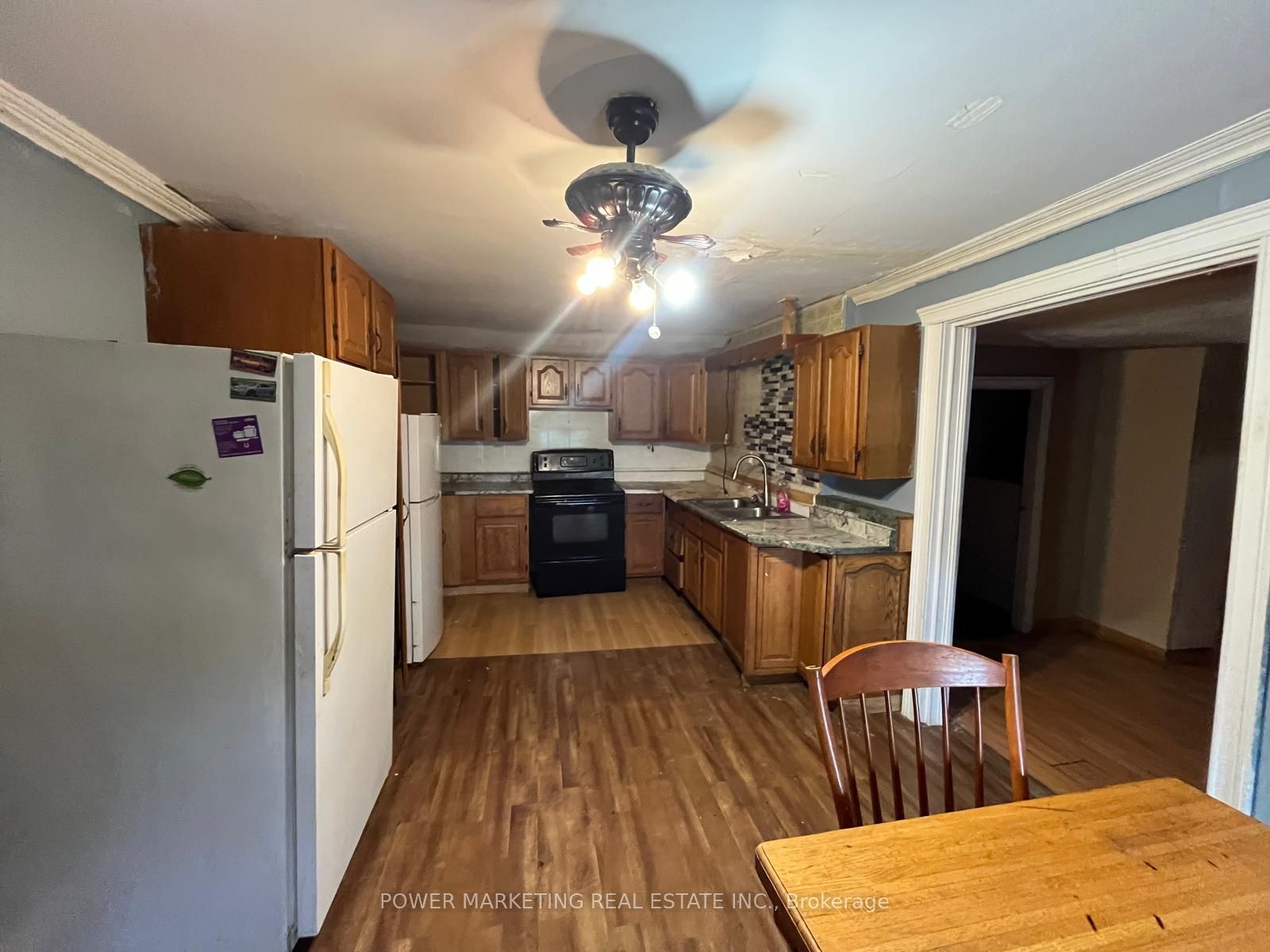 737 Main Street Property Photo 15