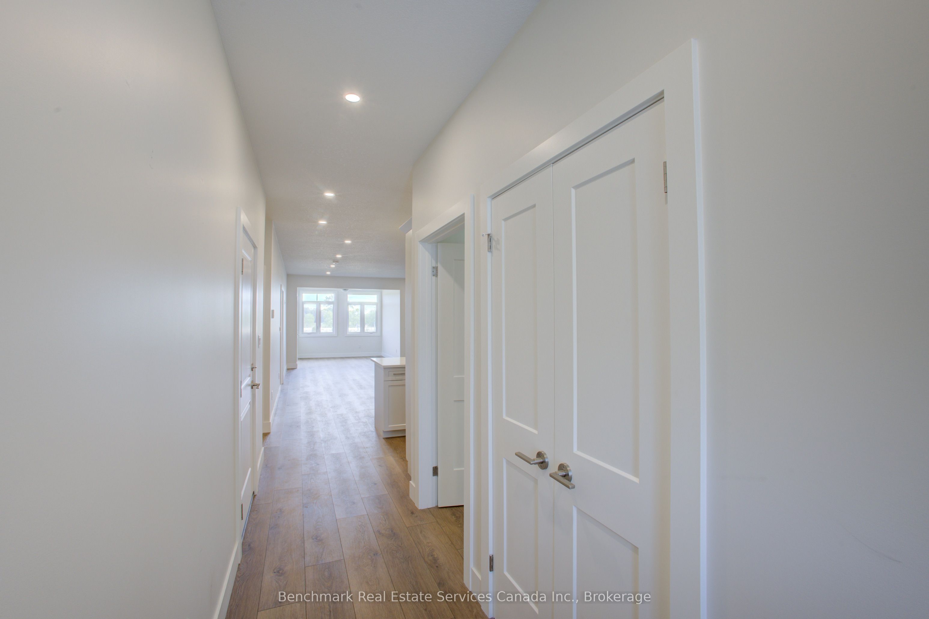57 Cavalier Crescent Property Photo 5