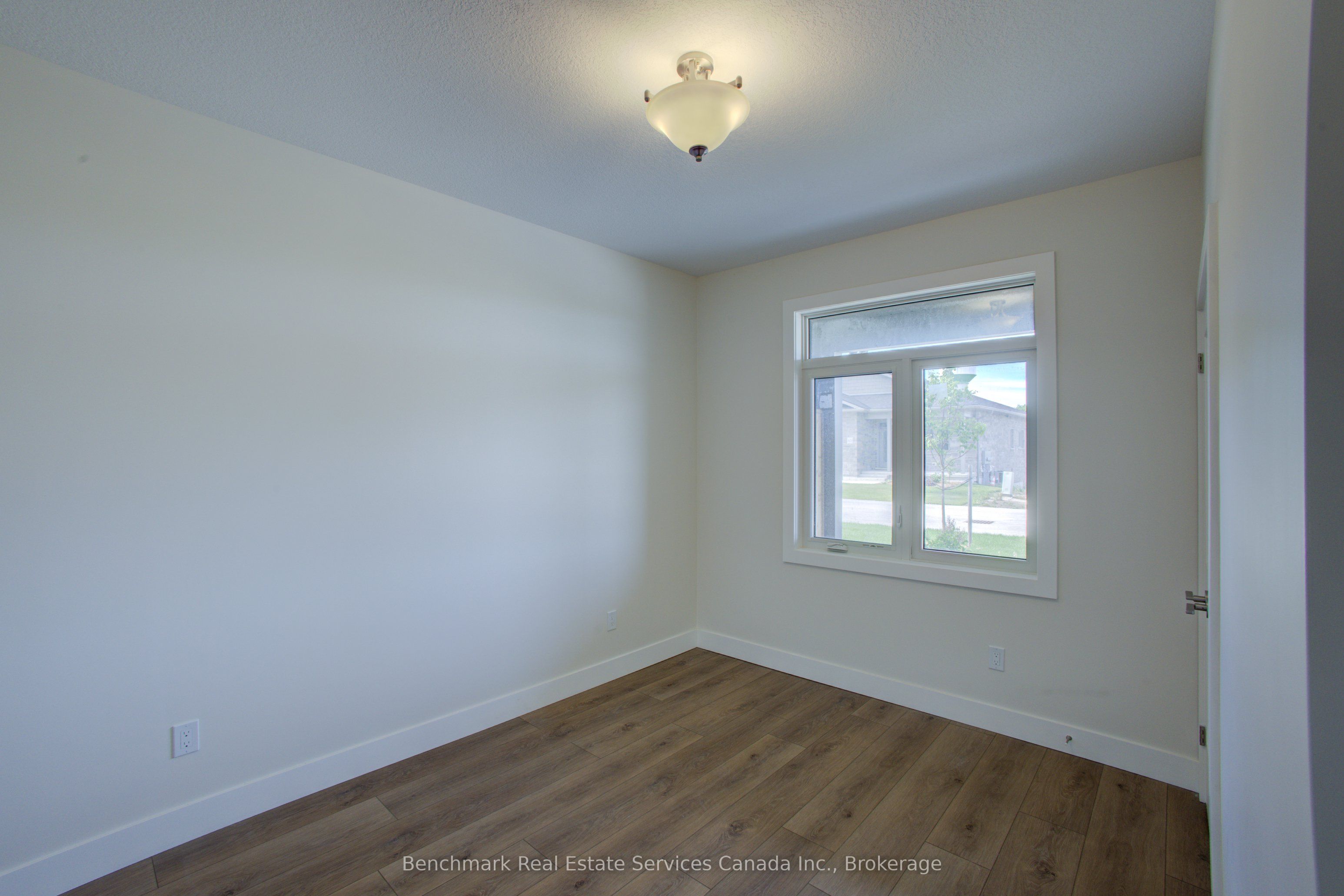 57 Cavalier Crescent Property Photo 7